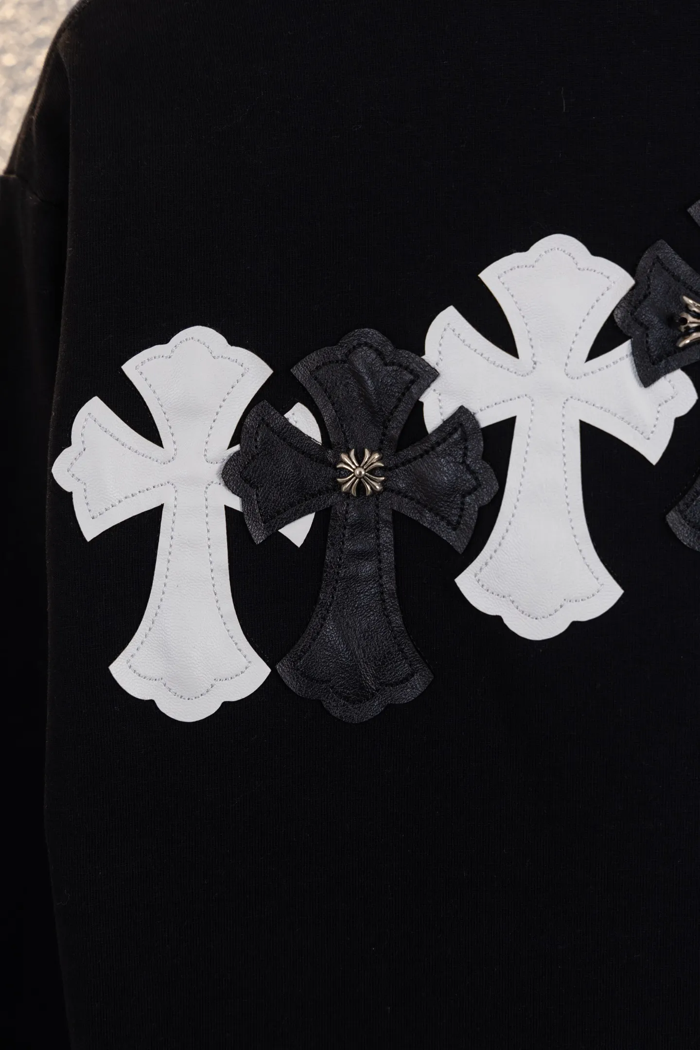 Cross Patch Embroidered Cotton Sweatshirt D14812643 — view 9