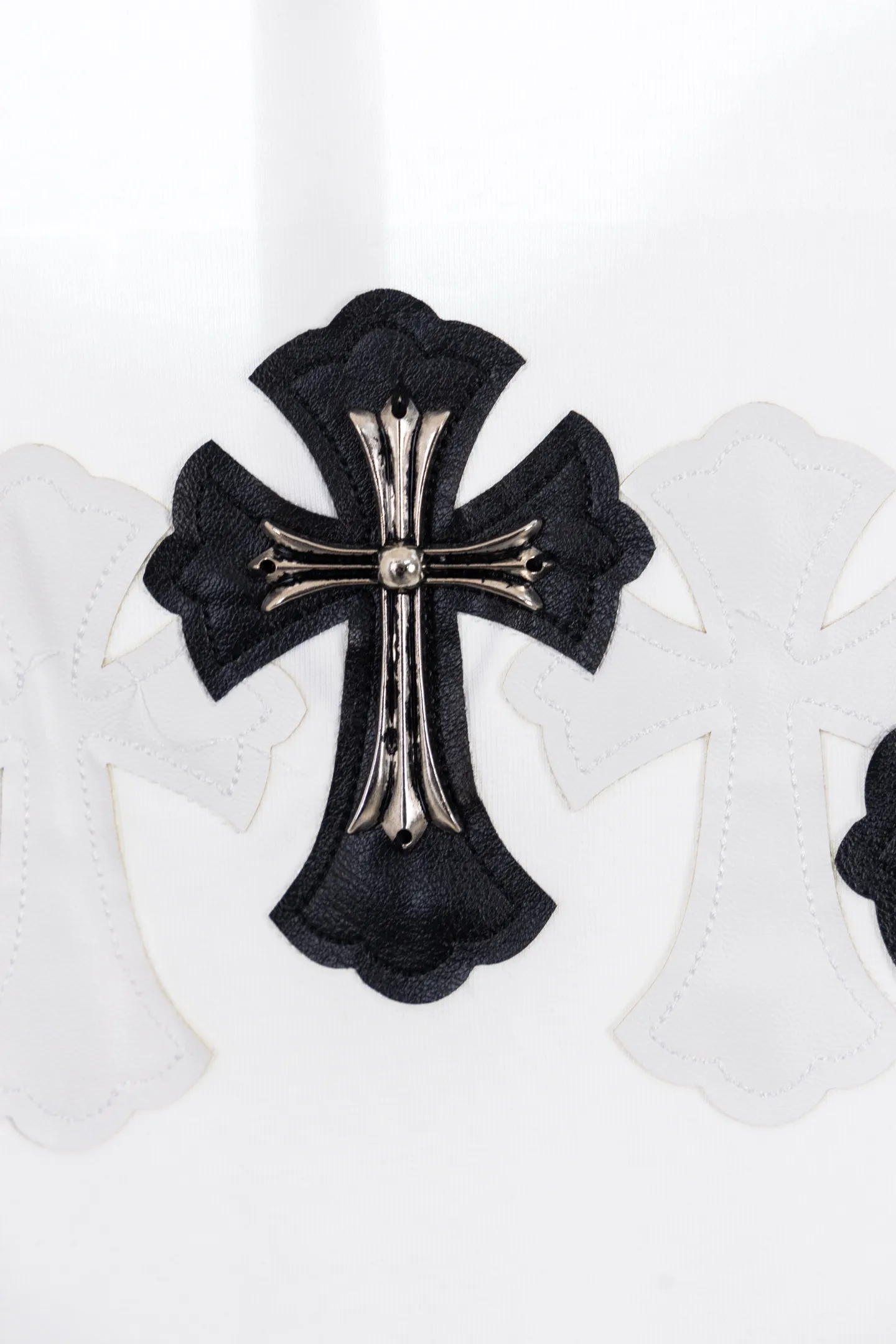 Cross Patch Embroidered Cotton Sweatshirt D14812642 — view 8
