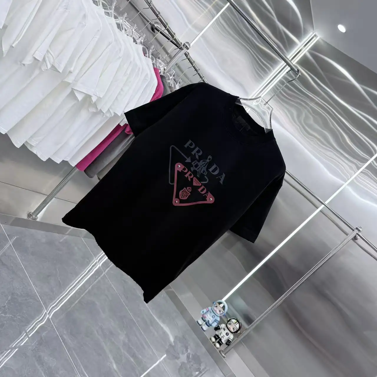 Embellished Logo Graphic T-Shirt D15014365 — view 2