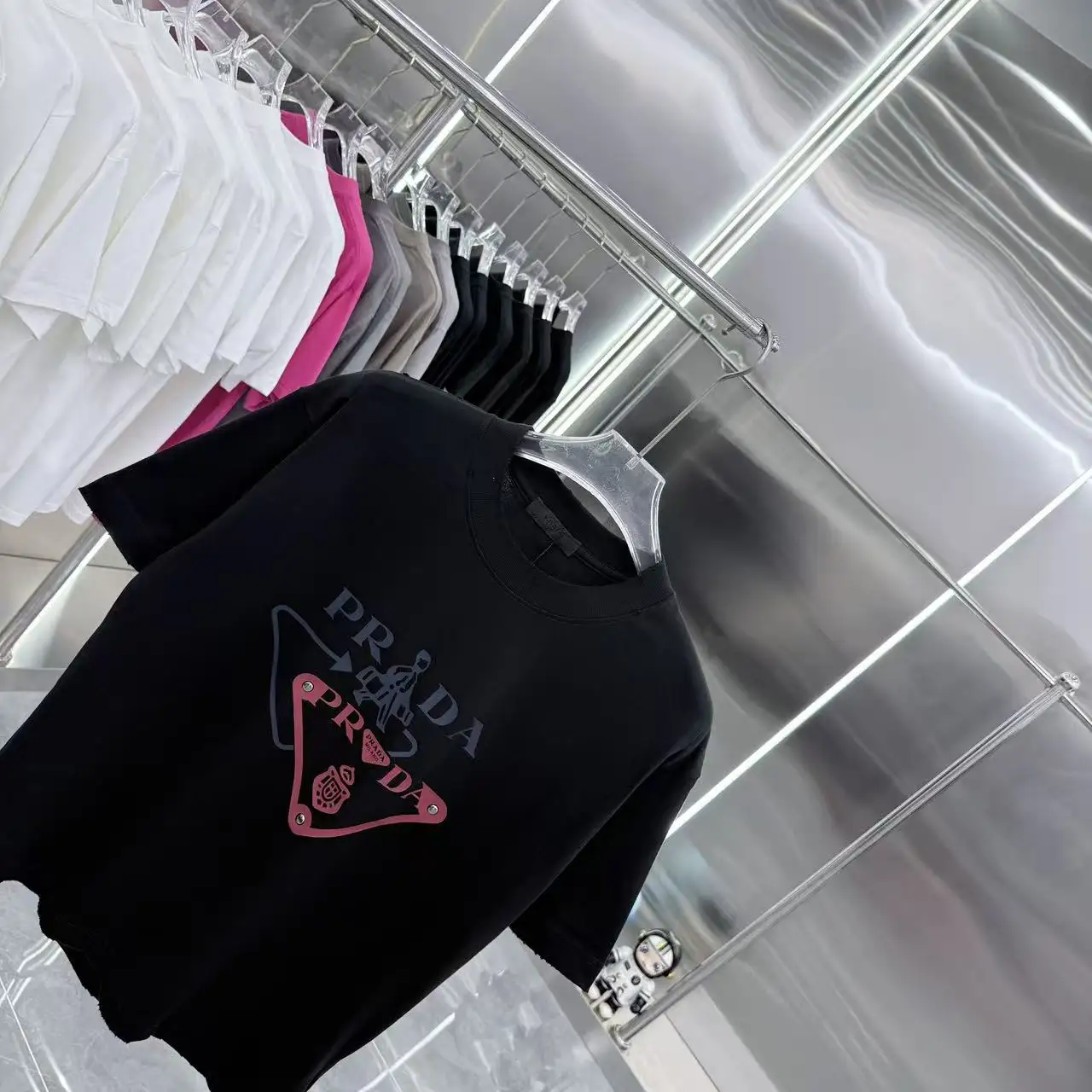Embellished Logo Graphic T-Shirt D15014365 — view 3