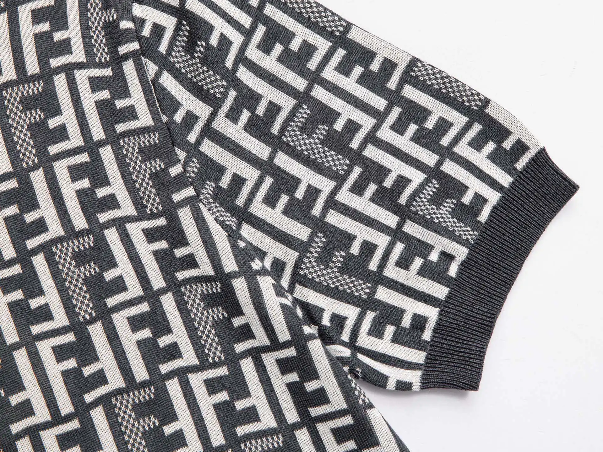 FF Monogram Jacquard Knit T-Shirt D15016515 — view 4