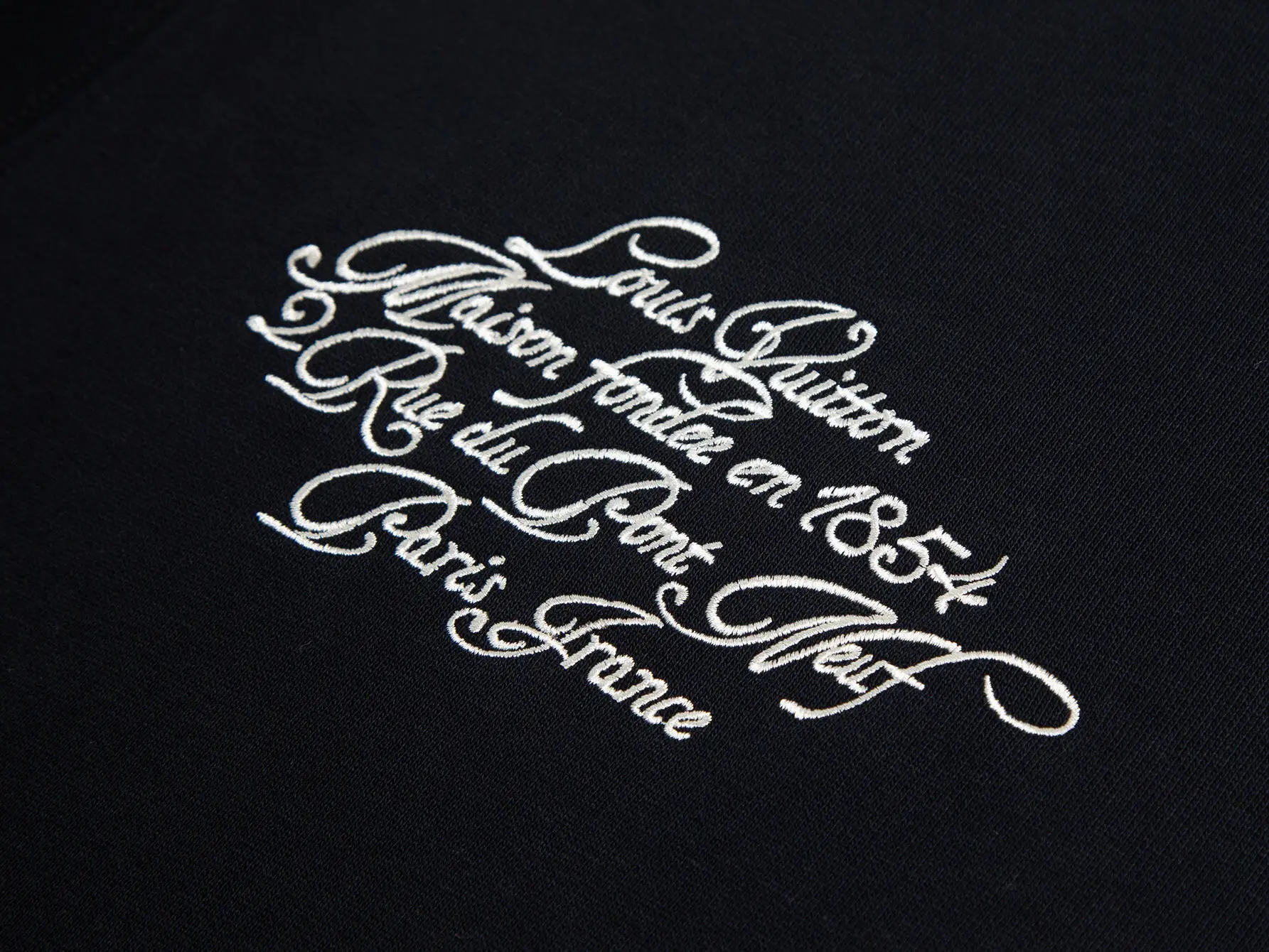 Embroidered Patch Logo Sweatshirt D15016505 — view 3