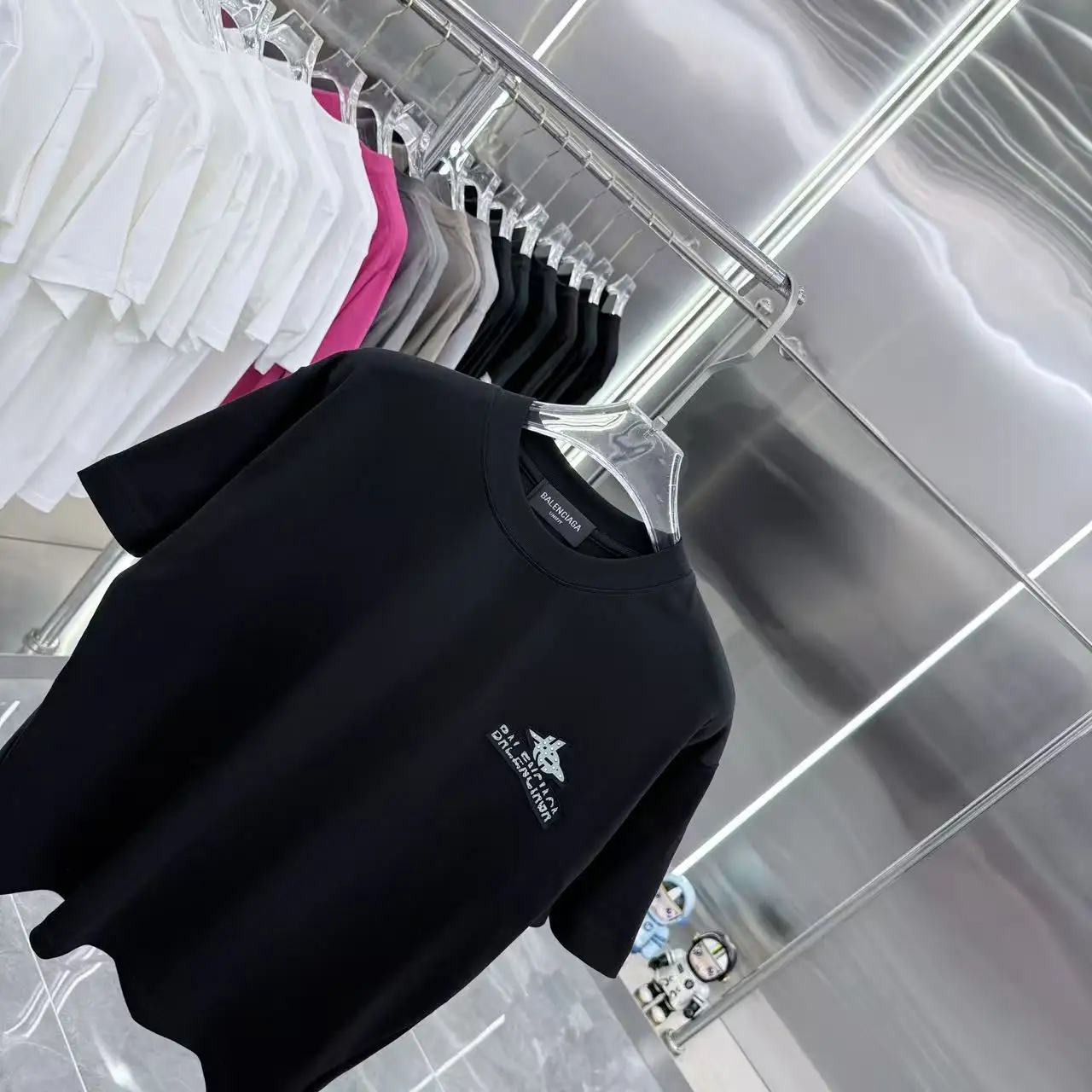 Logo Embellished Oversized T-Shirt D15014361 — view 3