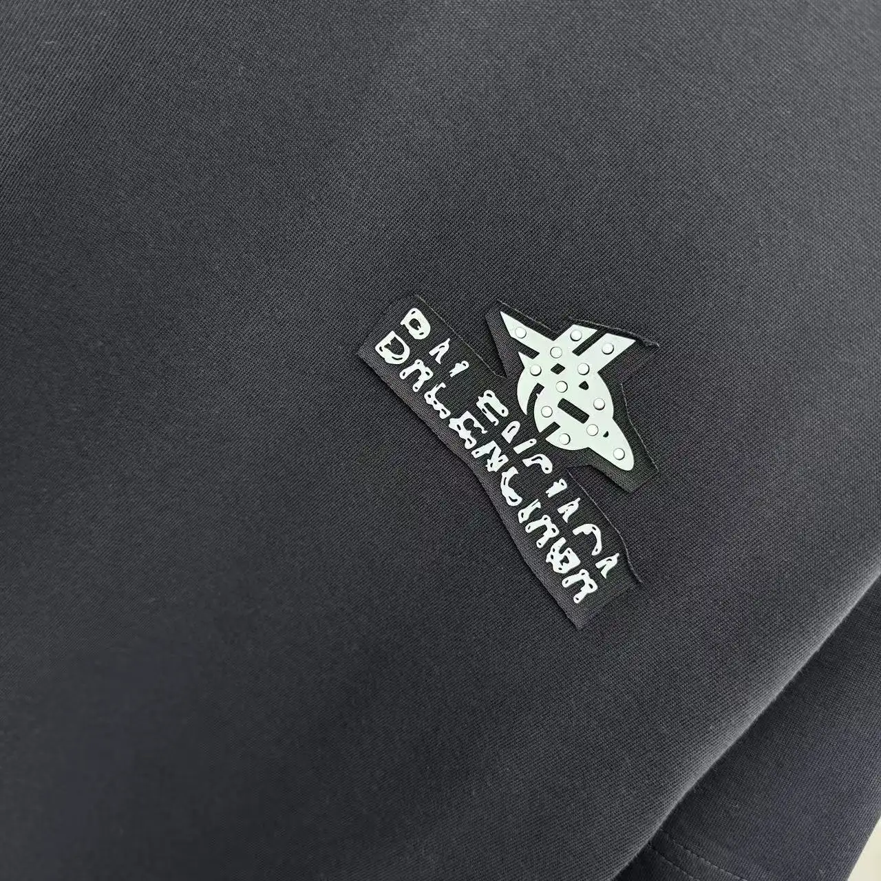 Logo Embellished Oversized T-Shirt D15014361 — view 6