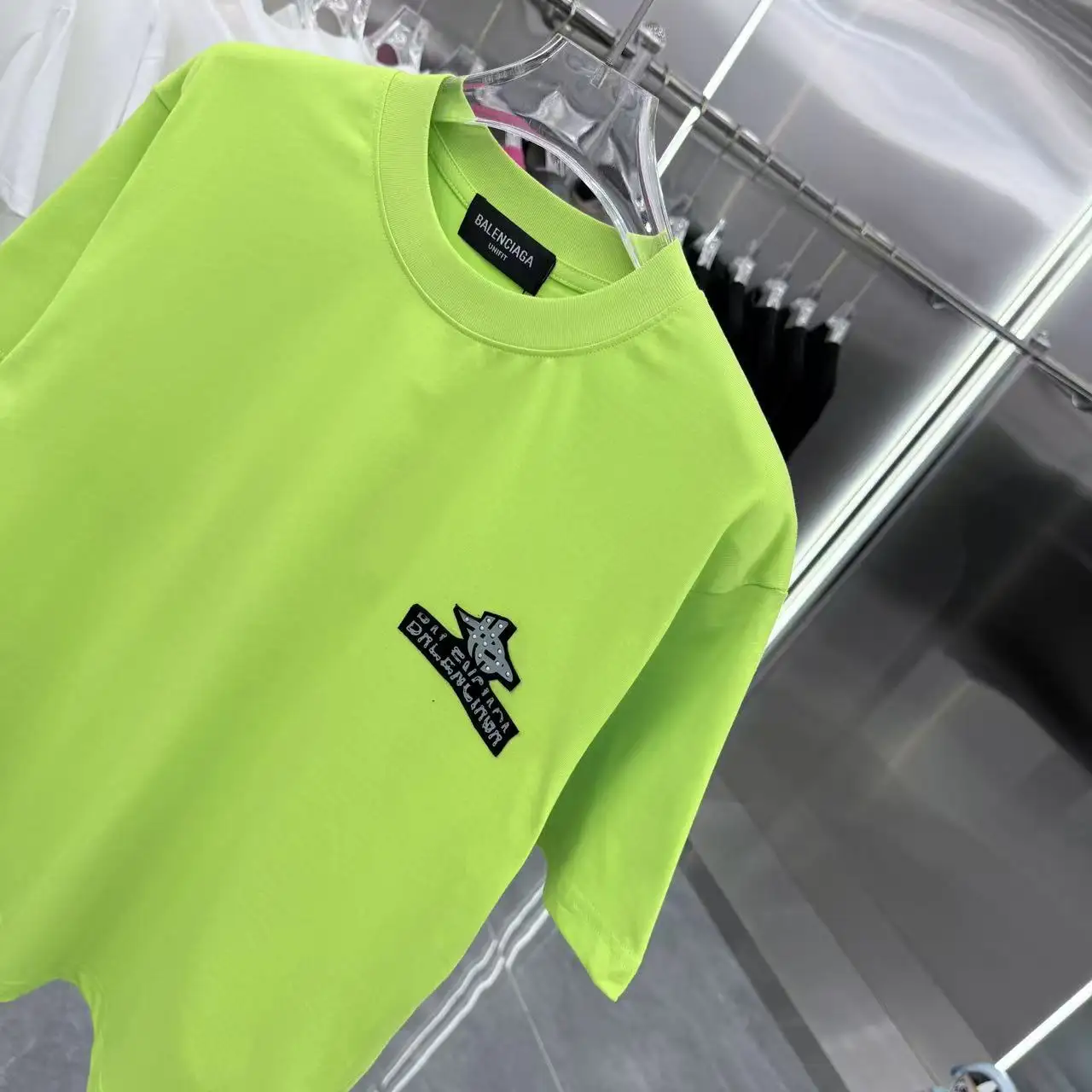 Logo Patch Rhinestone Embellished T-Shirt D15014363 — view 4