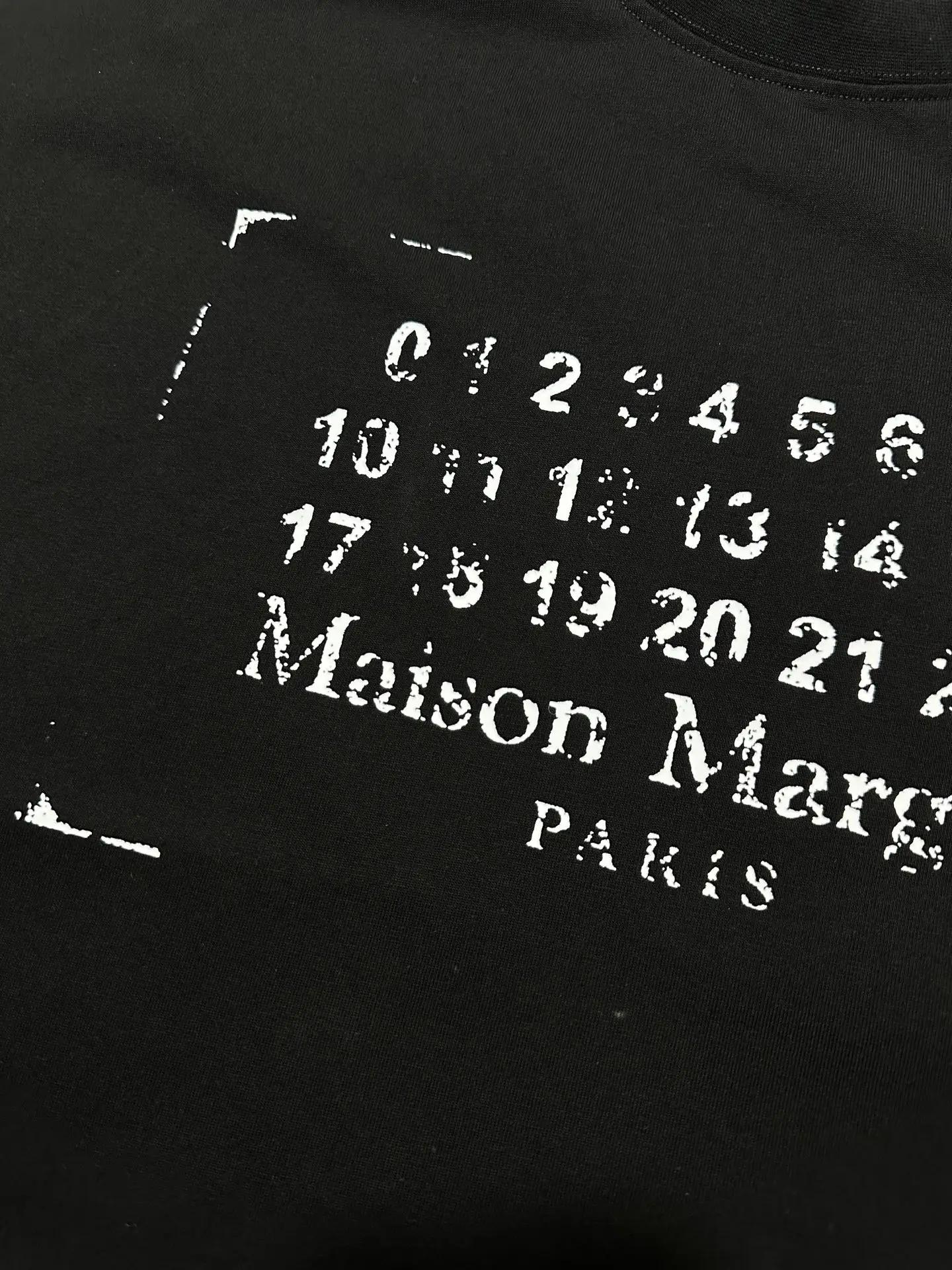 Maison Margiela Distorted Logo Print Sleeveless T-Shirt D16511742 — view 8