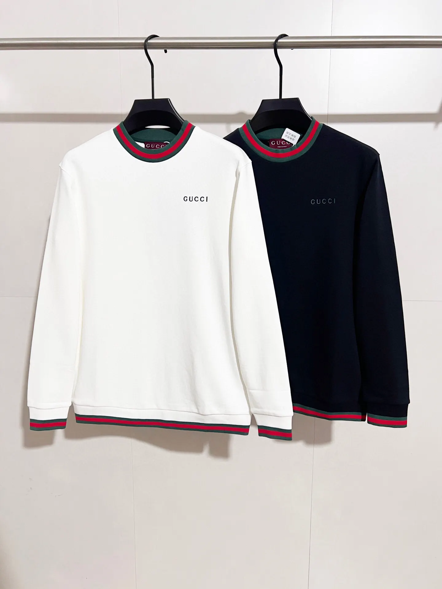 Web-Stripe Trim Logo Sweatshirt D15016446