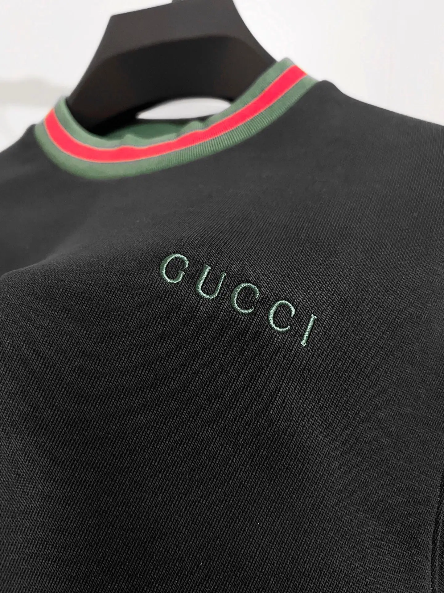 Web-Stripe Trim Logo Sweatshirt D15016445 — view 5