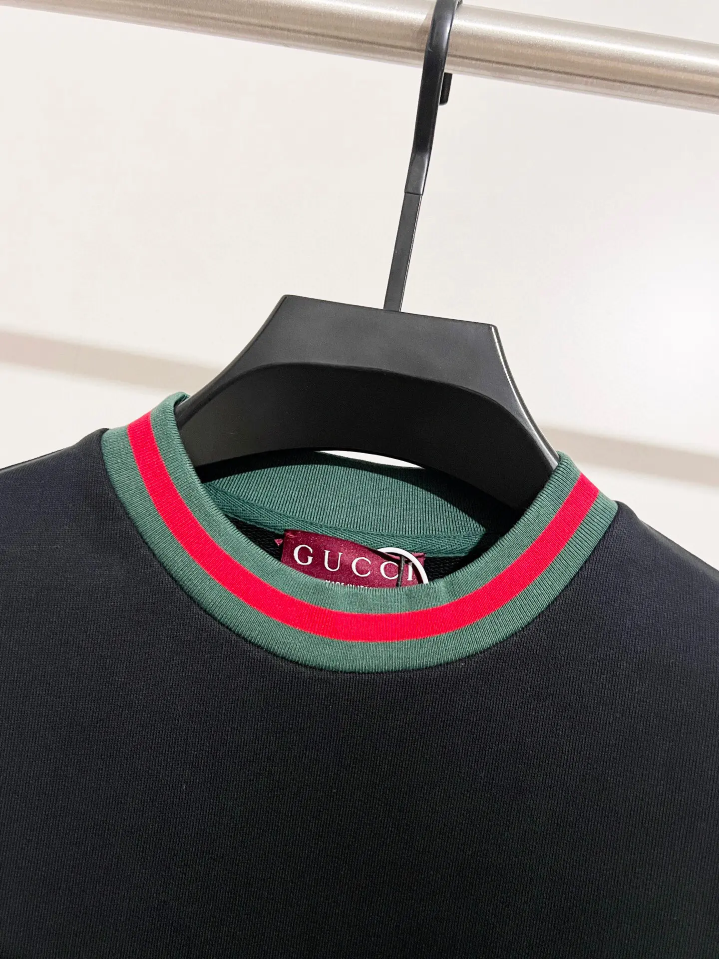 Web-Stripe Trim Logo Sweatshirt D15016445 — view 7