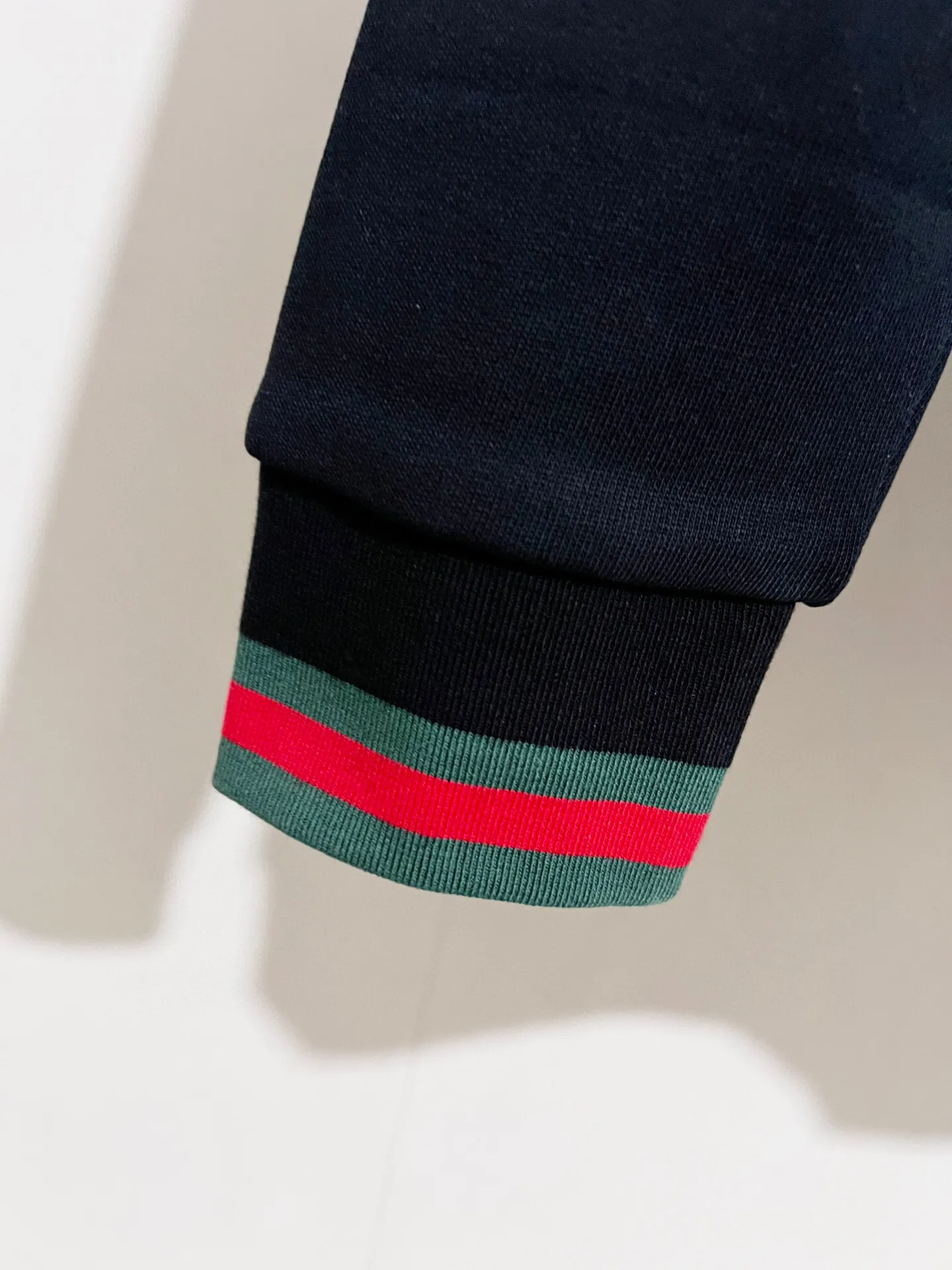 Web-Stripe Trim Logo Sweatshirt D15016445 — view 10