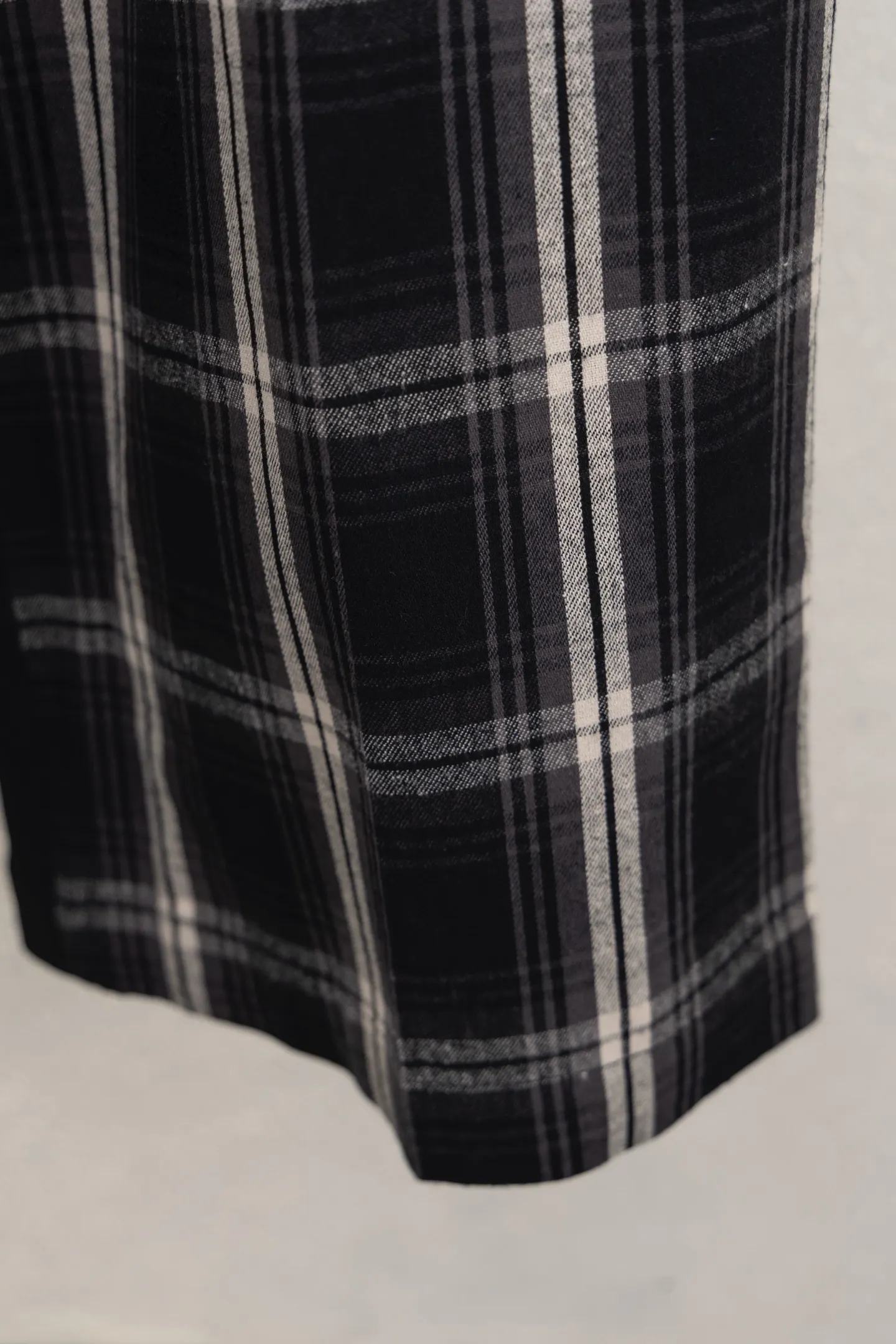 Hybrid Paneled Plaid Trousers D15512647 — view 5