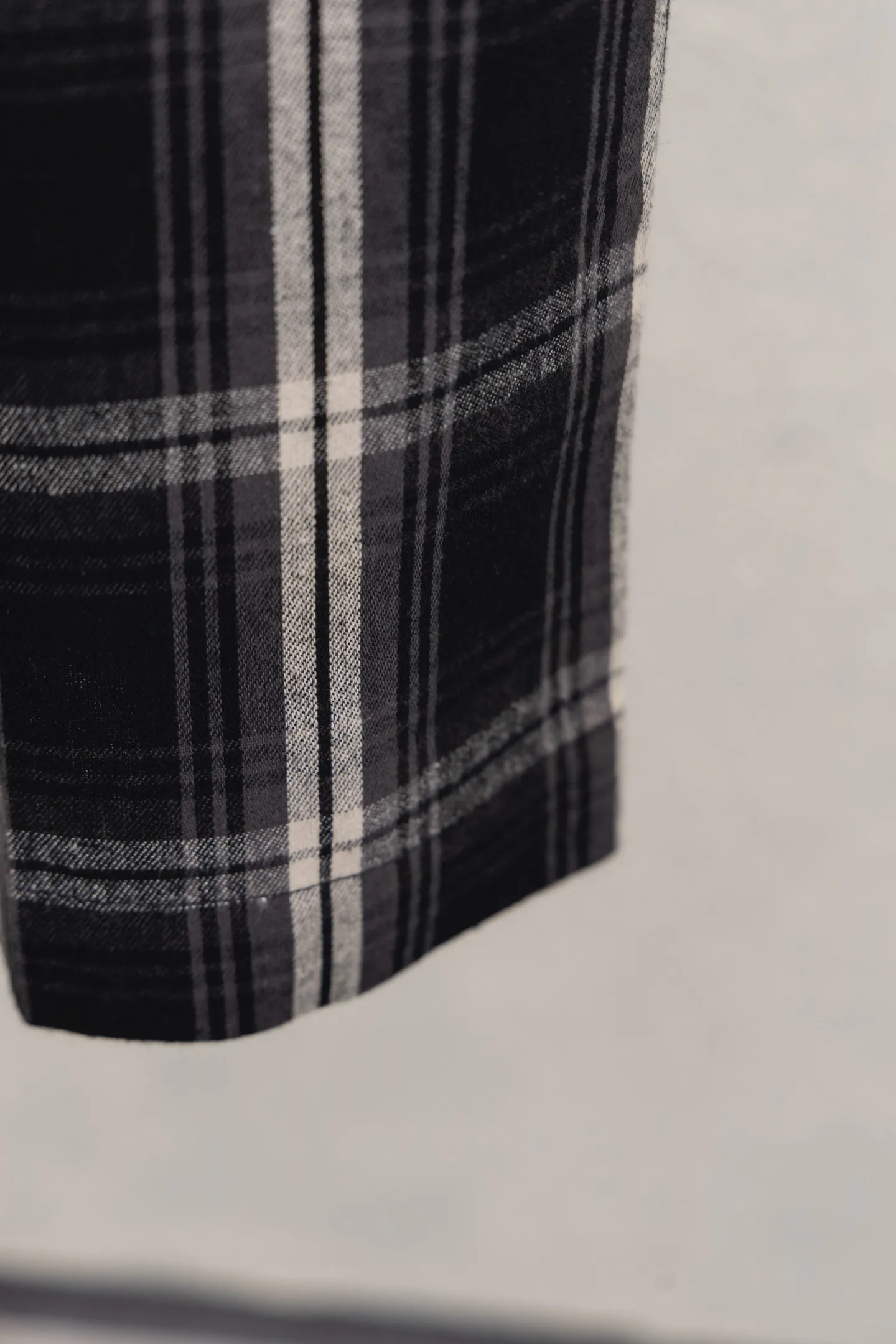 Hybrid Paneled Plaid Trousers D15512647 — view 6