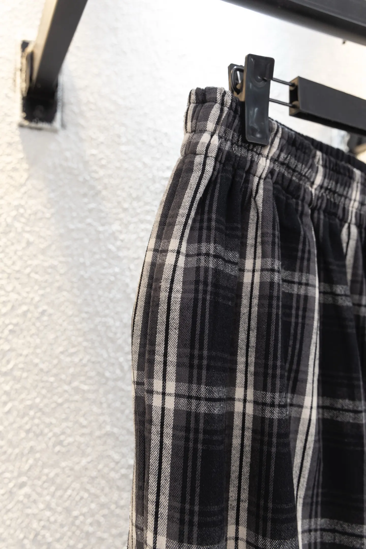 Hybrid Paneled Plaid Trousers D15512647 — view 7