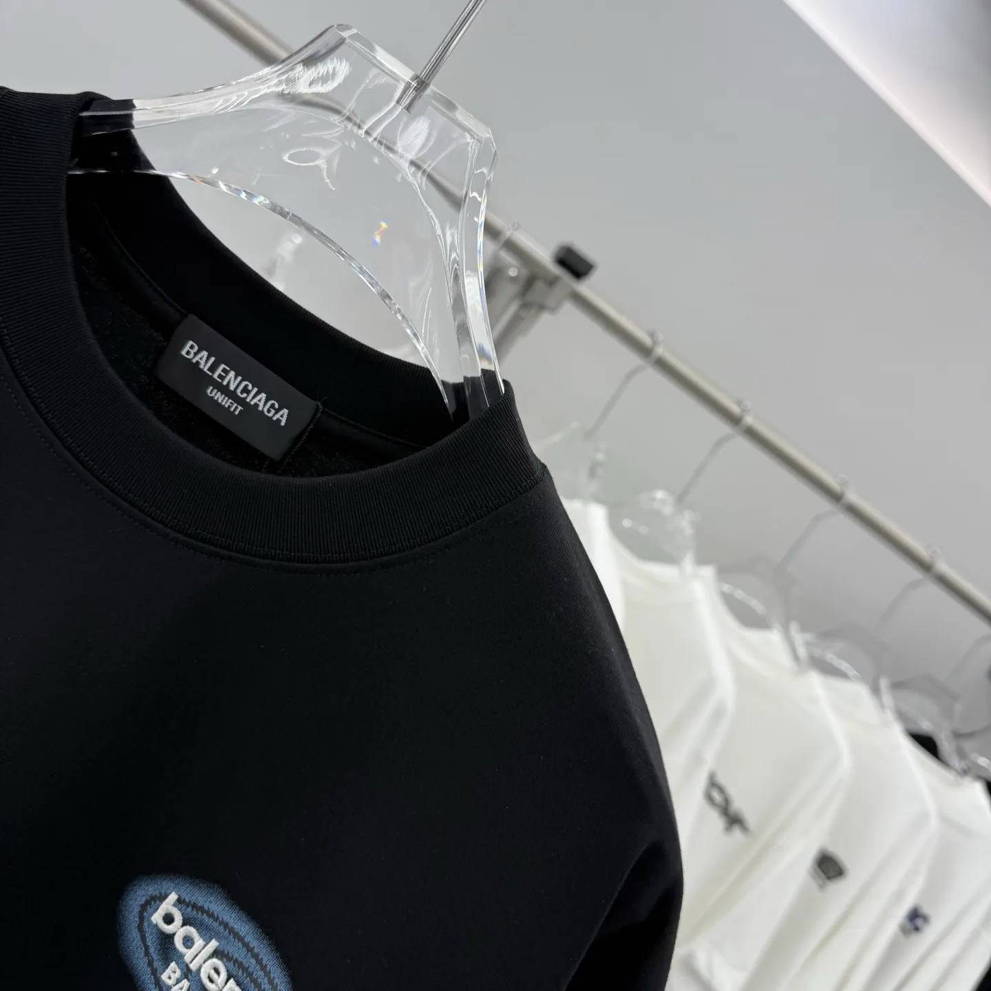 Embroidered Logo Oversized Cotton T-Shirt D15514288 — view 4