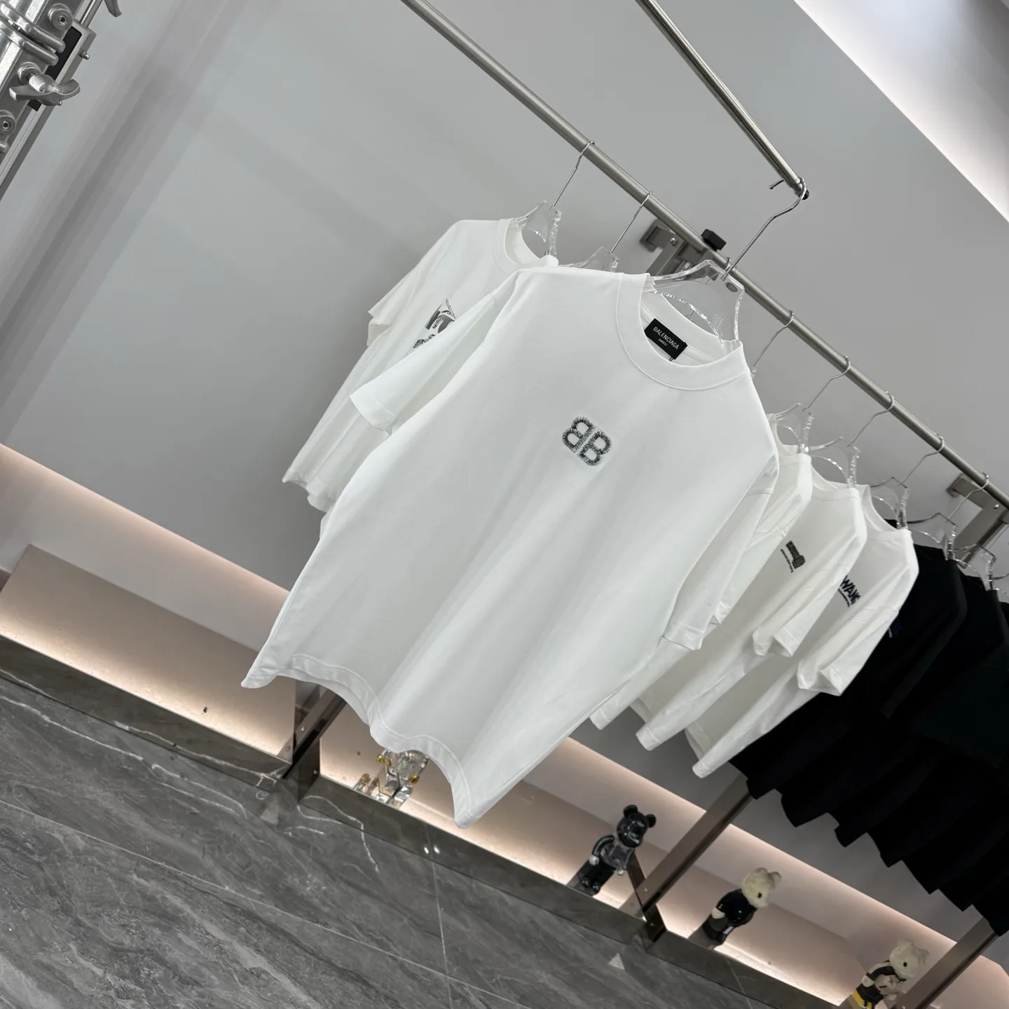 Embroidered Logo Oversized Cotton T-Shirt D15514297 — view 2