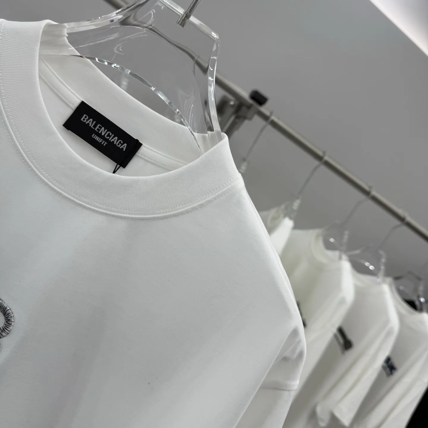 Embroidered Logo Oversized Cotton T-Shirt D15514297 — view 4
