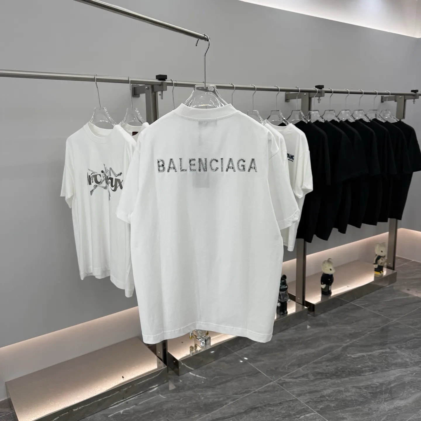 Embroidered Logo Oversized Cotton T-Shirt D15514297 — view 7