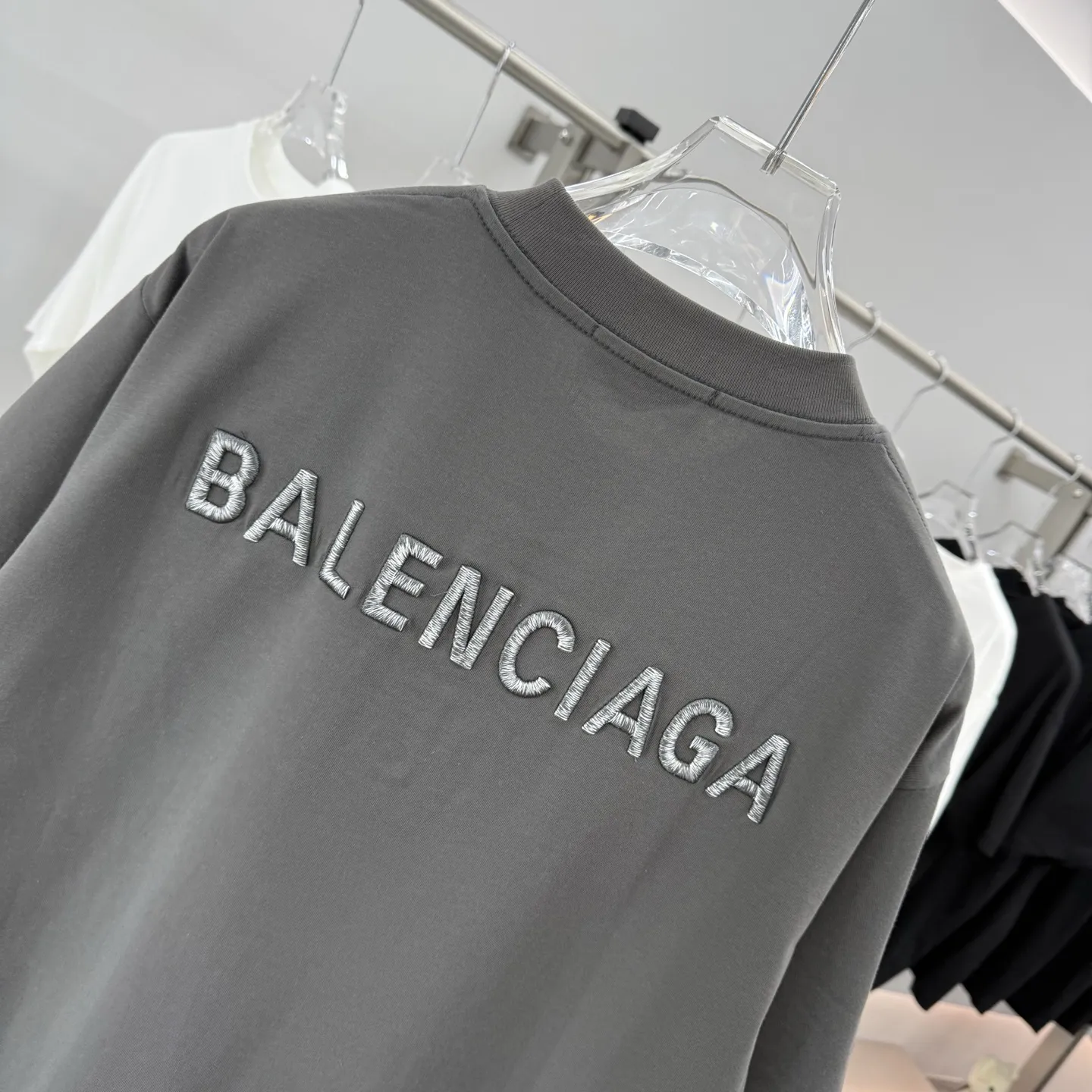BB Embroidered Logo Oversized T-Shirt D15514298 — view 8