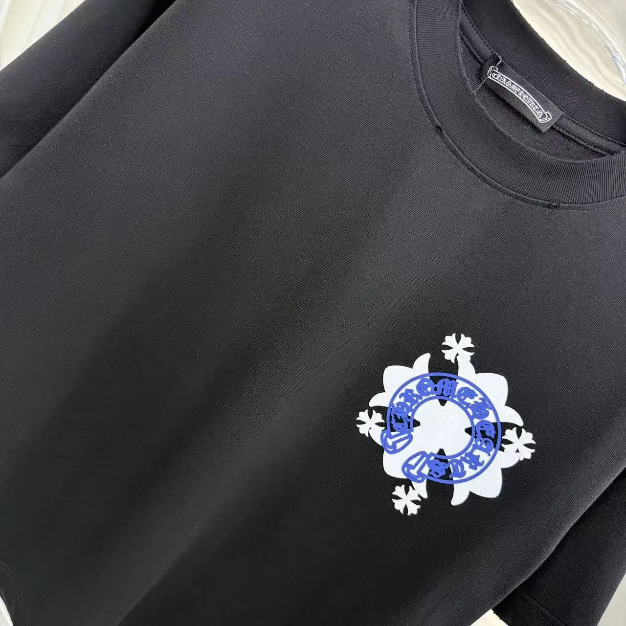 Logo Graphic Distressed Cotton T-Shirt D15514355 — view 5