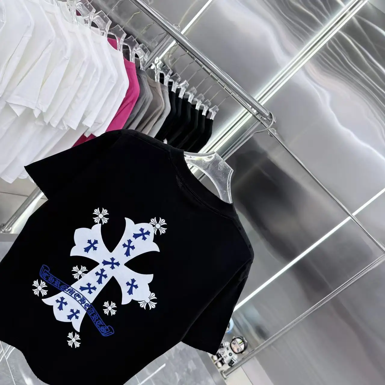 Logo Graphic Distressed Cotton T-Shirt D15514355 — view 8