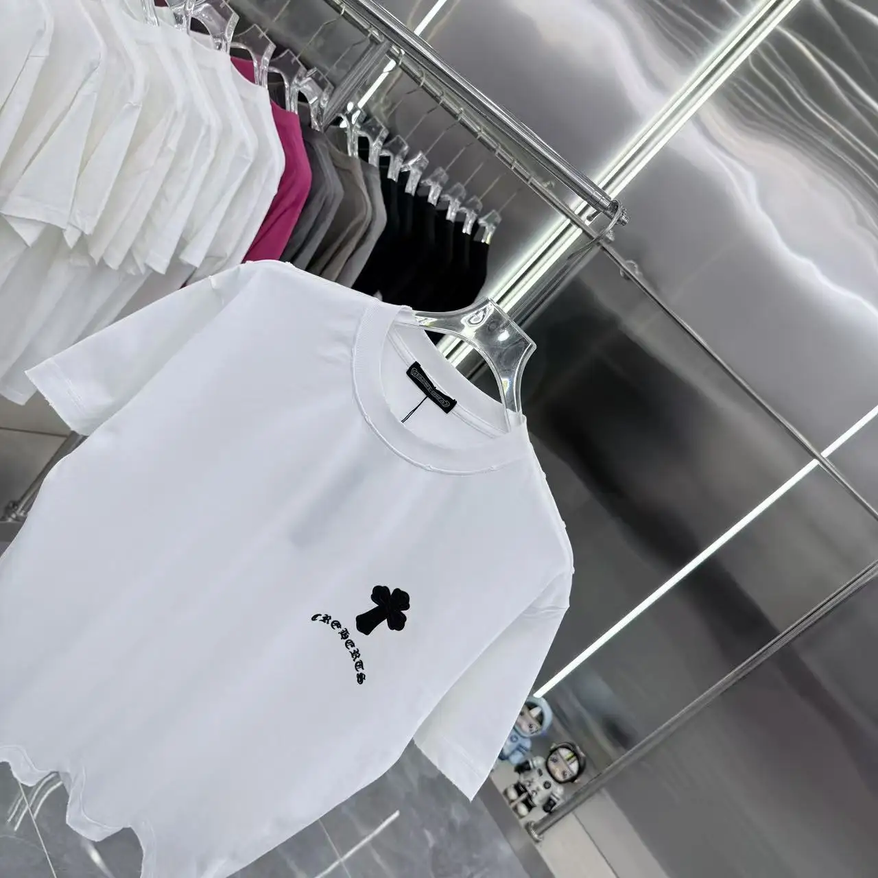 Logo-Print Distressed Cotton T-Shirt D15514360 — view 3