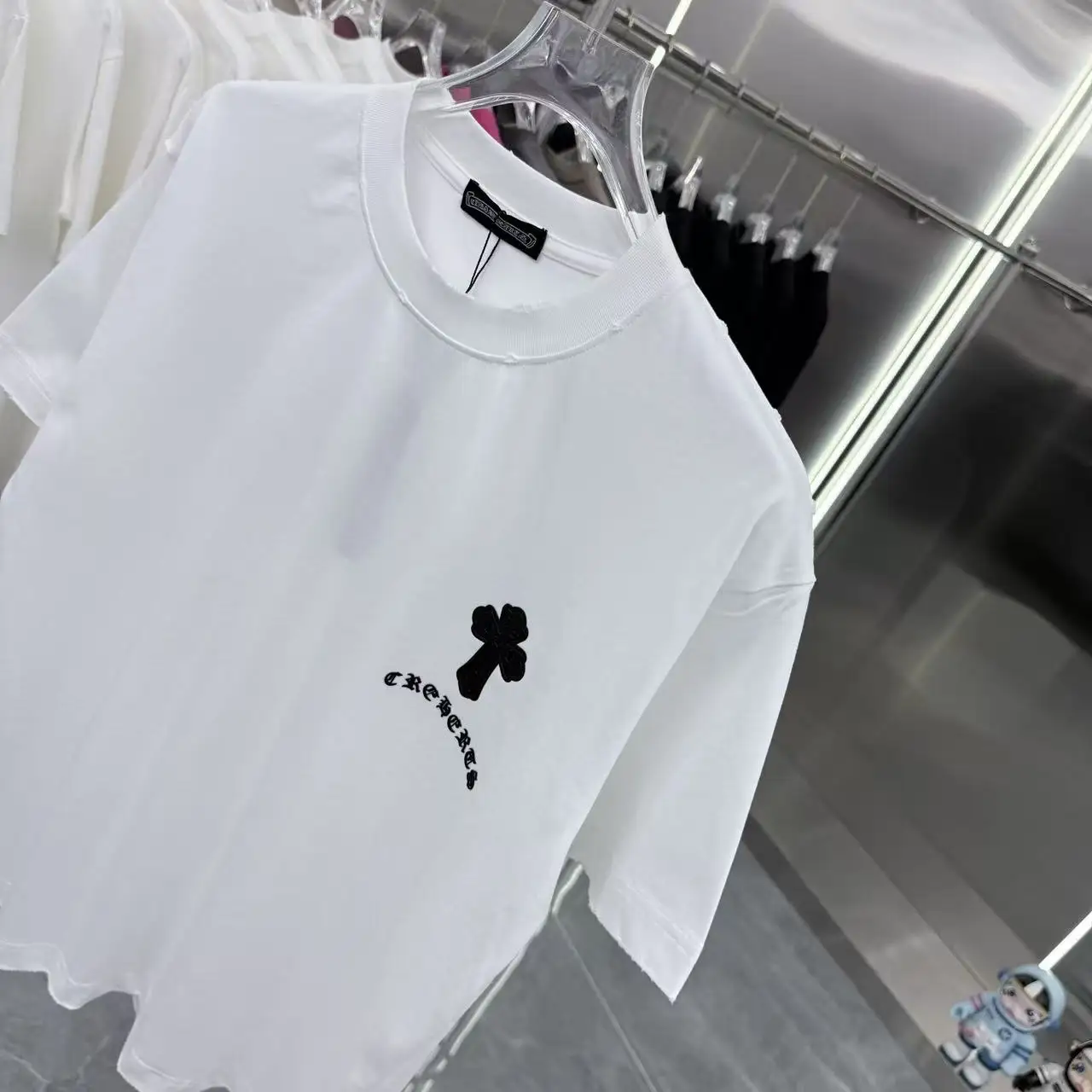 Logo-Print Distressed Cotton T-Shirt D15514360 — view 4