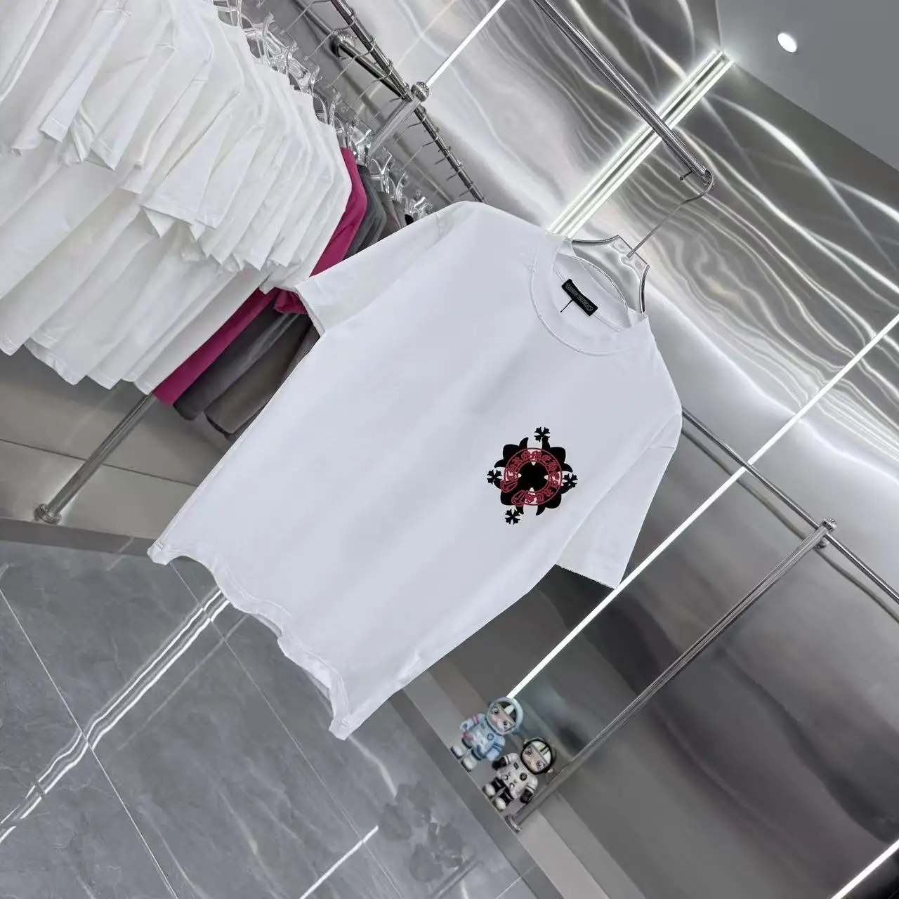 Distressed Logo Graphic T-Shirt D15514356 — view 2