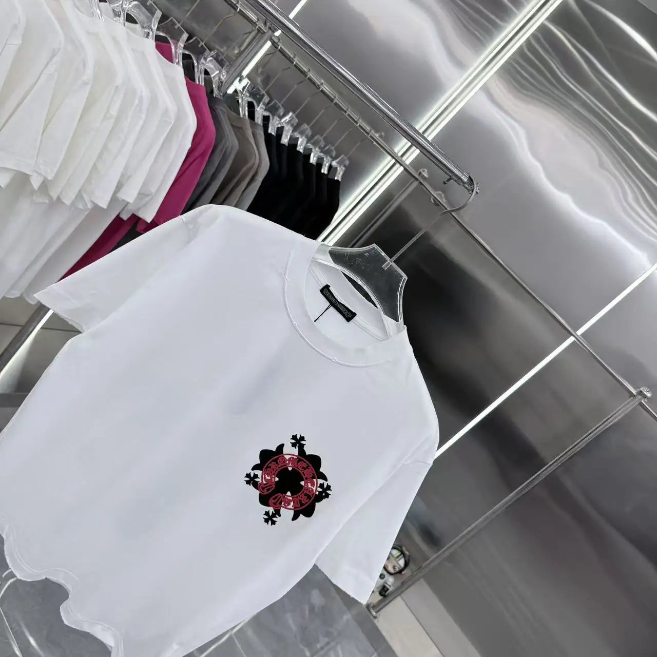 Distressed Logo Graphic T-Shirt D15514356 — view 3