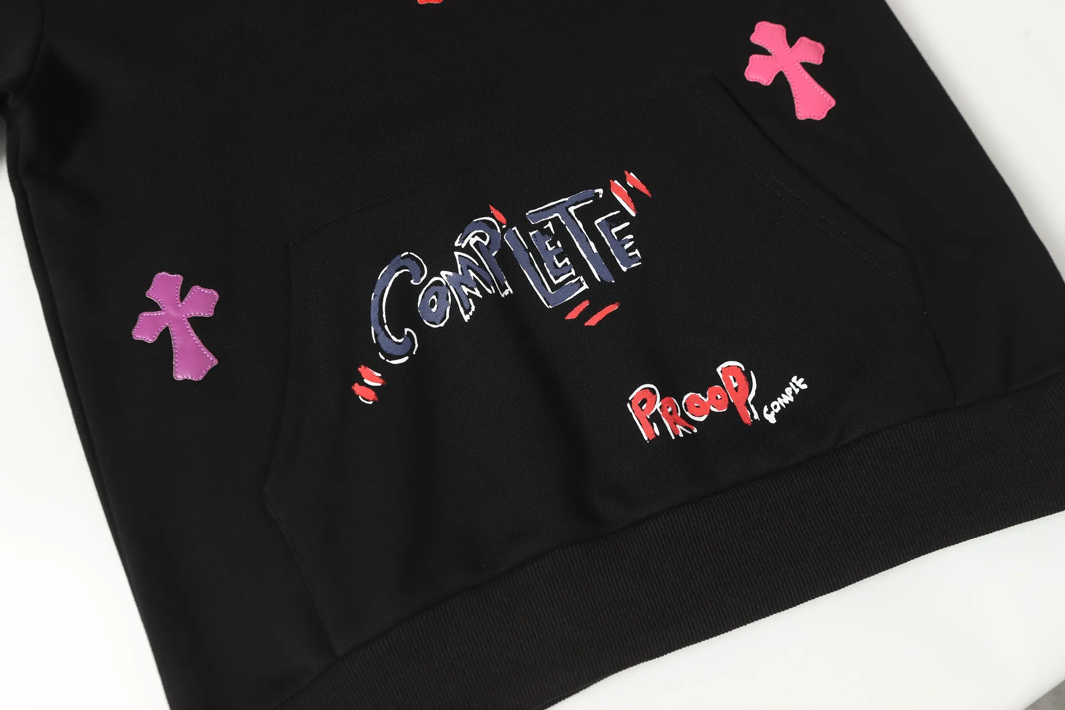 Graffiti Print Cross Patch Hoodie D16013871 — view 7