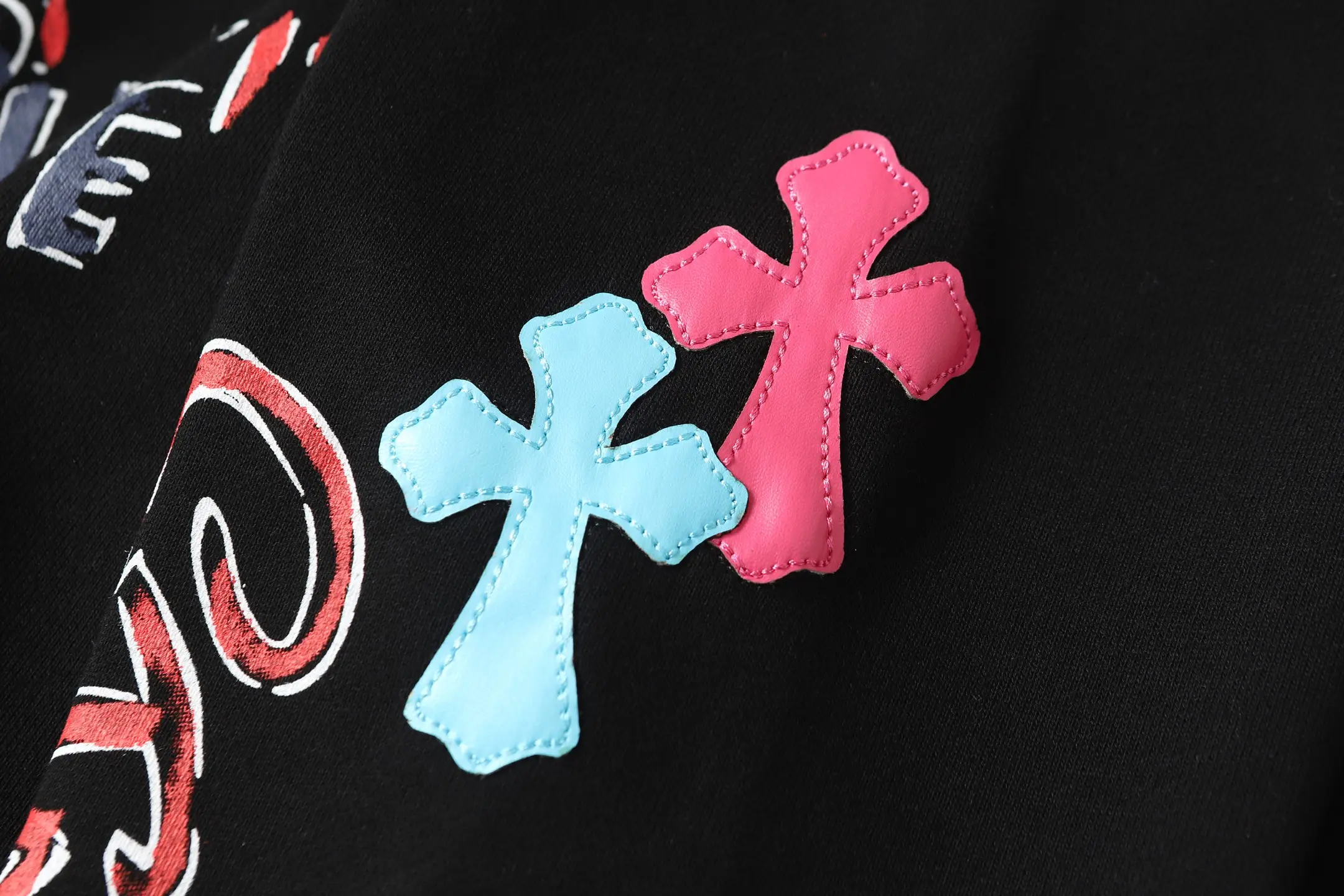Graffiti Print Cross Patch Hoodie D16013871 — view 11