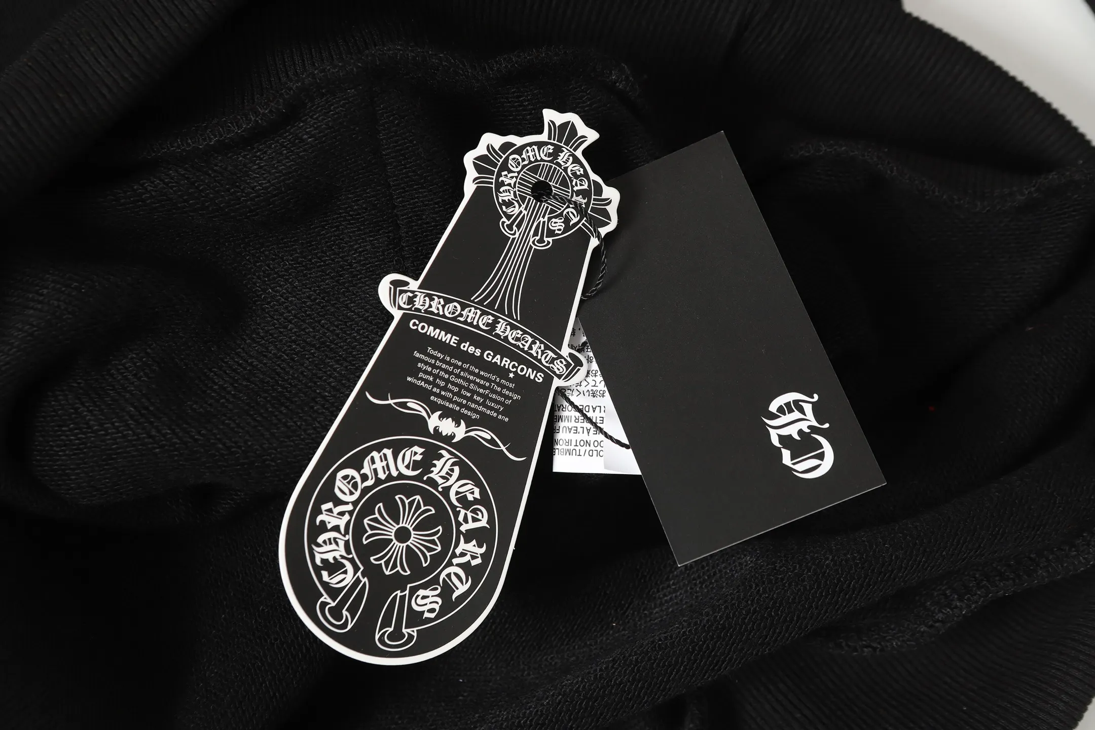 Graffiti Print Cross Patch Hoodie D16013871 — view 14