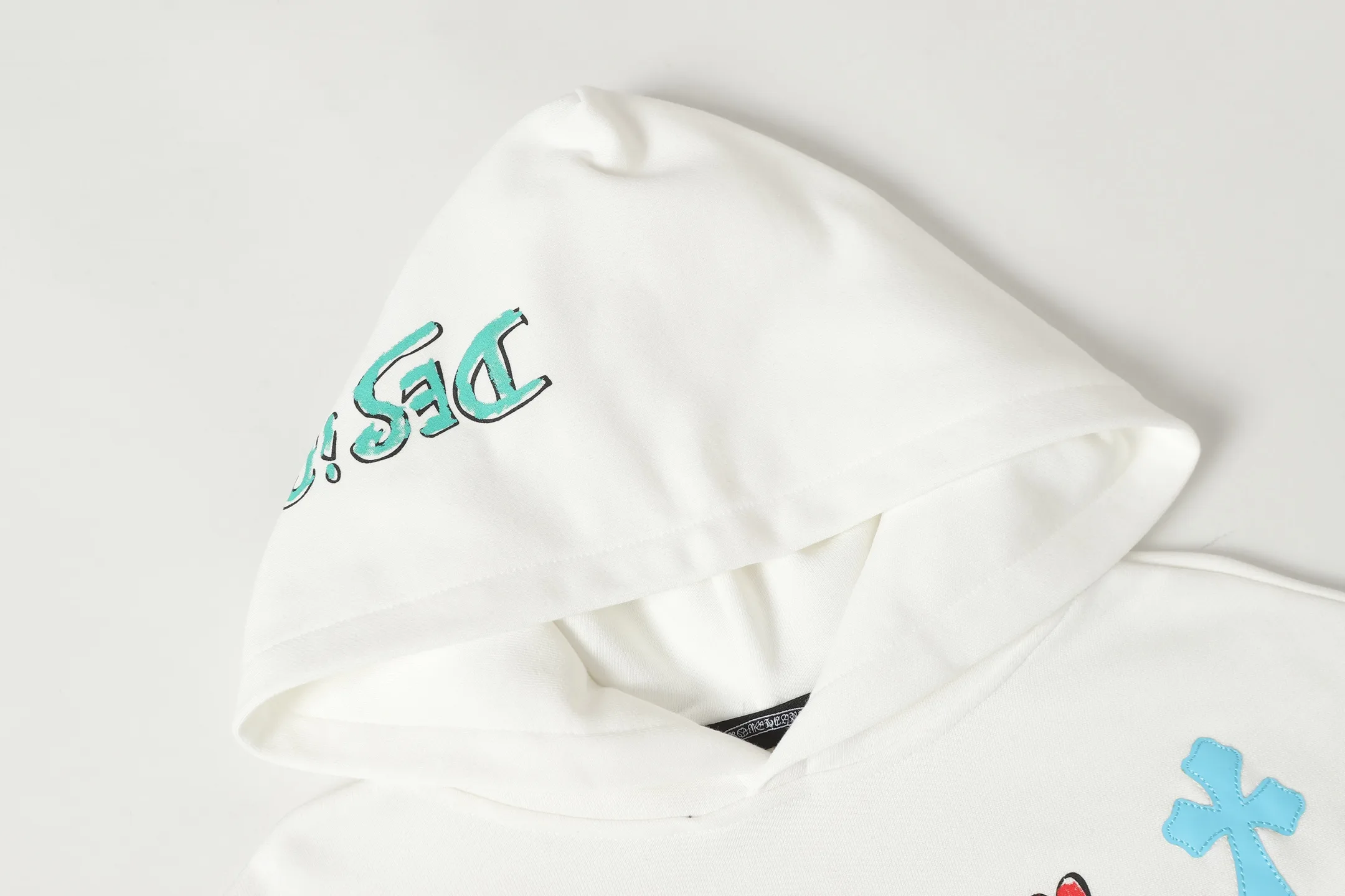 Graffiti Print Cross Patch Hoodie D16013870 — view 4