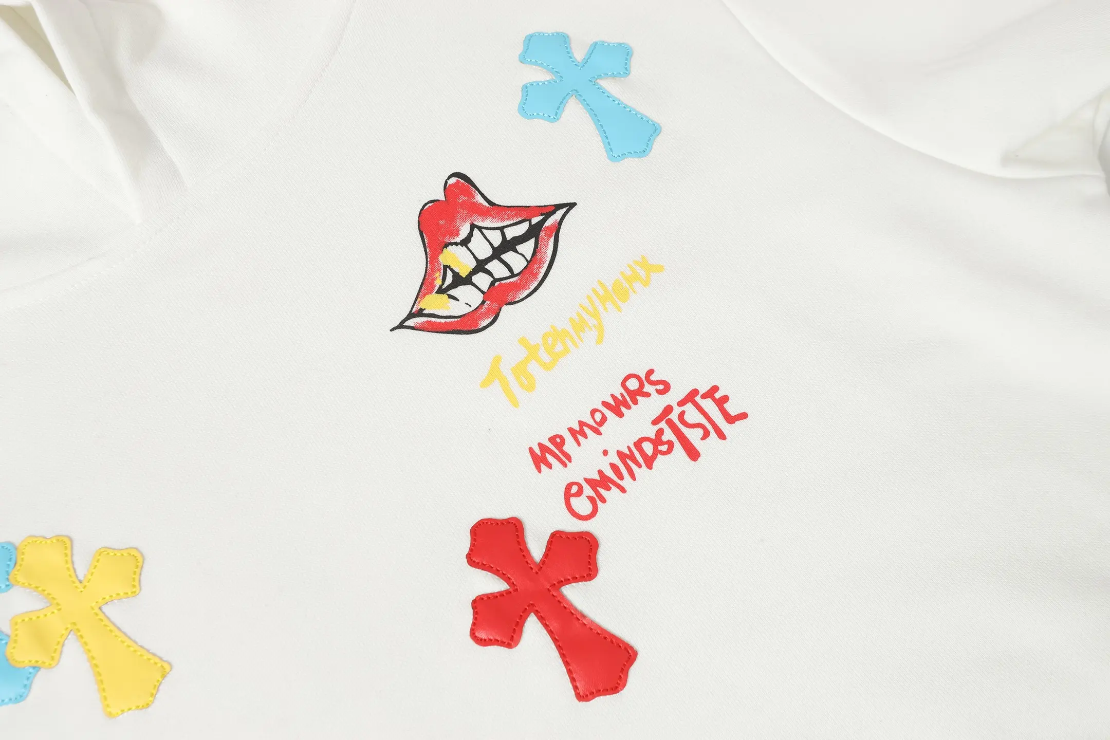 Graffiti Print Cross Patch Hoodie D16013870 — view 6