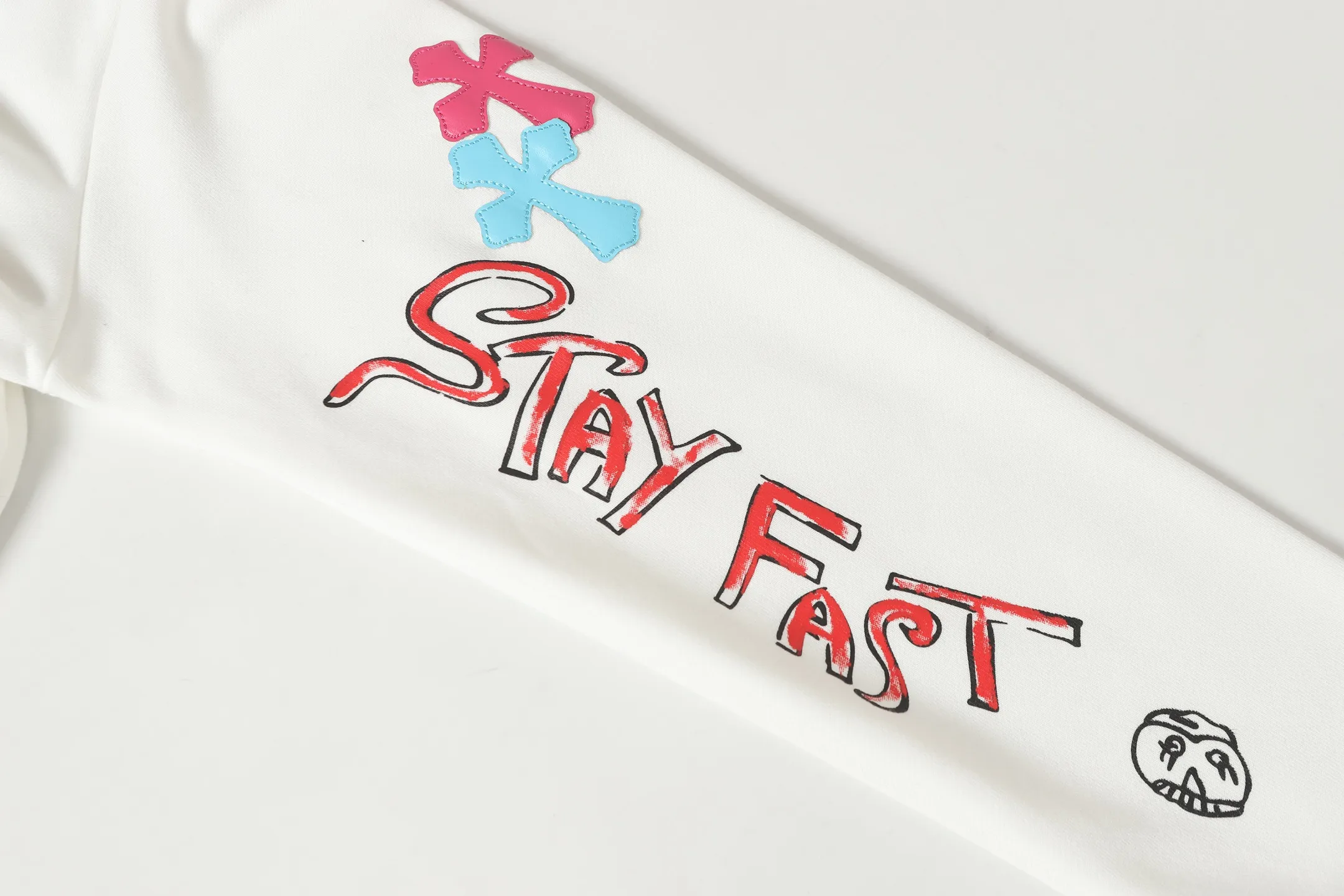 Graffiti Print Cross Patch Hoodie D16013870 — view 12