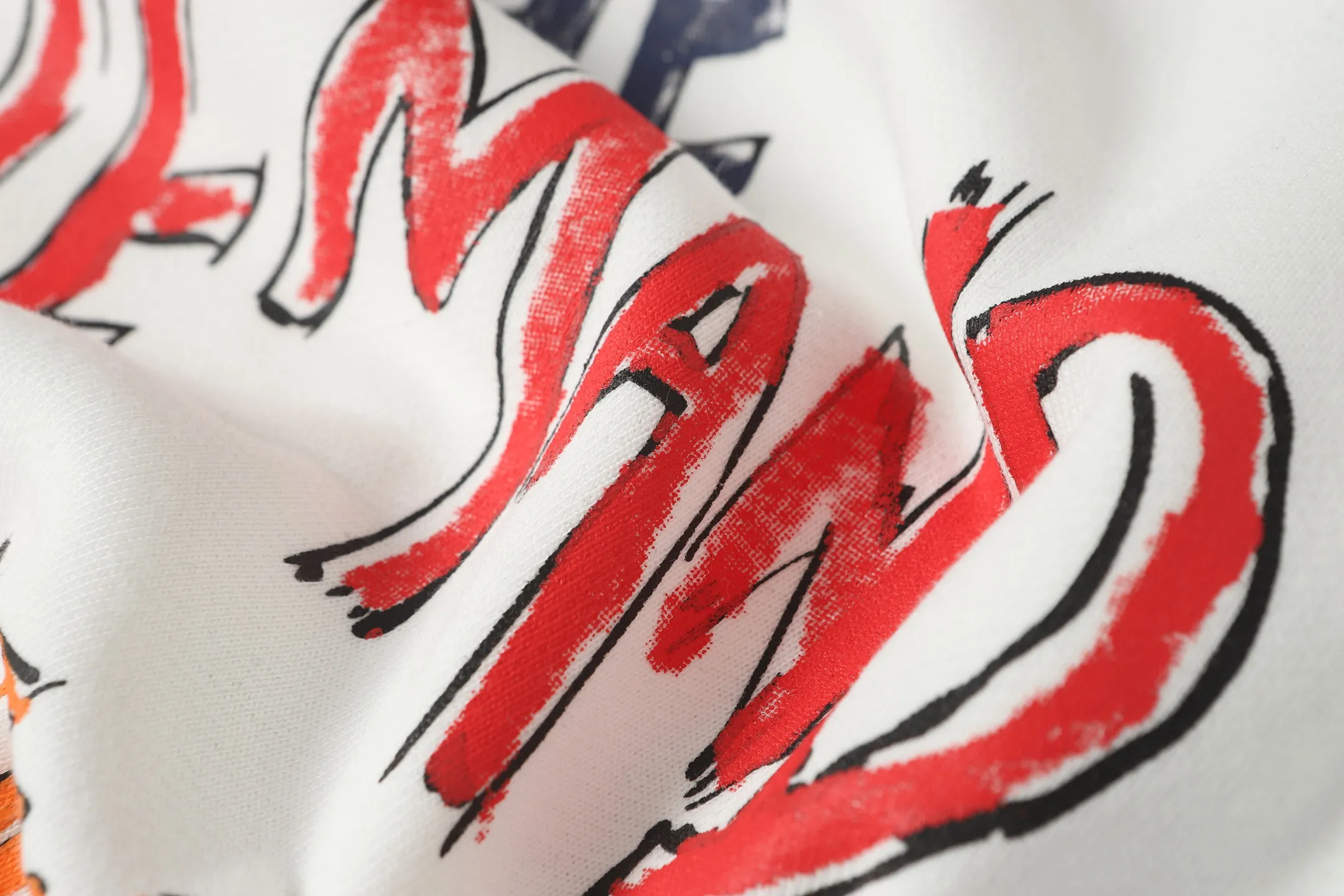 Graffiti Print Cross Patch Hoodie D16013870 — view 16