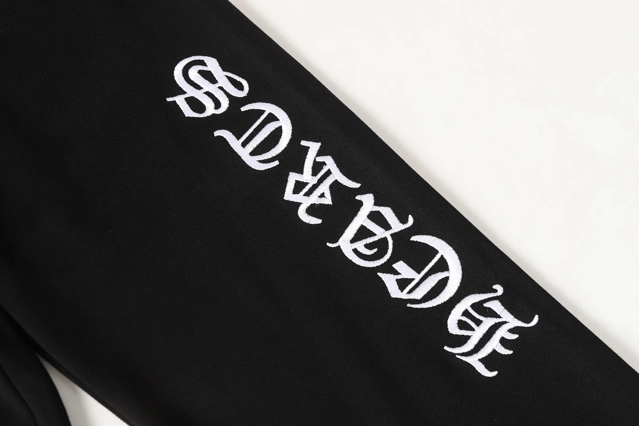 Logo Embroidery Cotton-Blend Sweatpants D16013947 — view 9