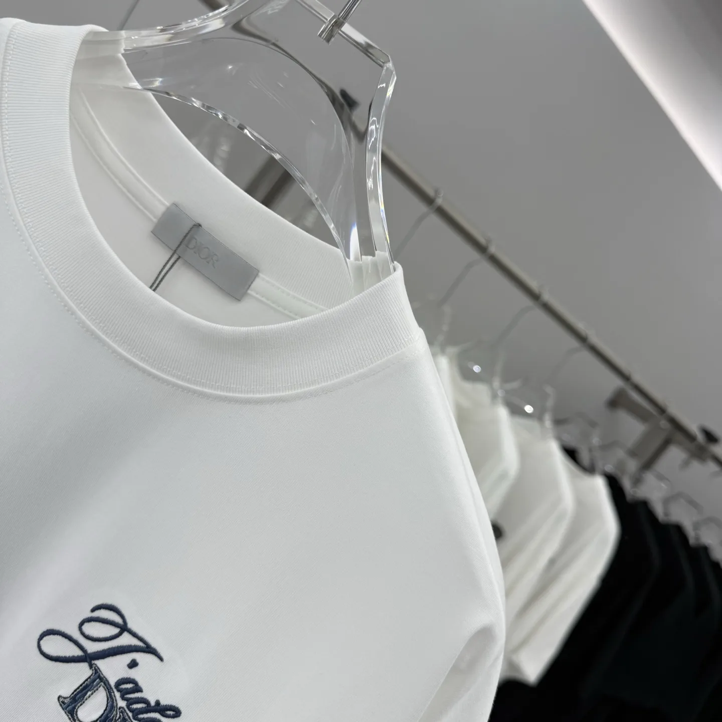 J'adore Dior Logo Embroidered Cotton T-Shirt D16014283 — view 4