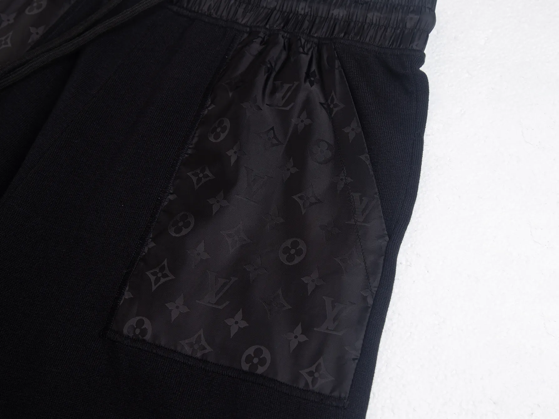 Monogram Jacquard Wool-Blend Knit Shorts D16016258 — view 3
