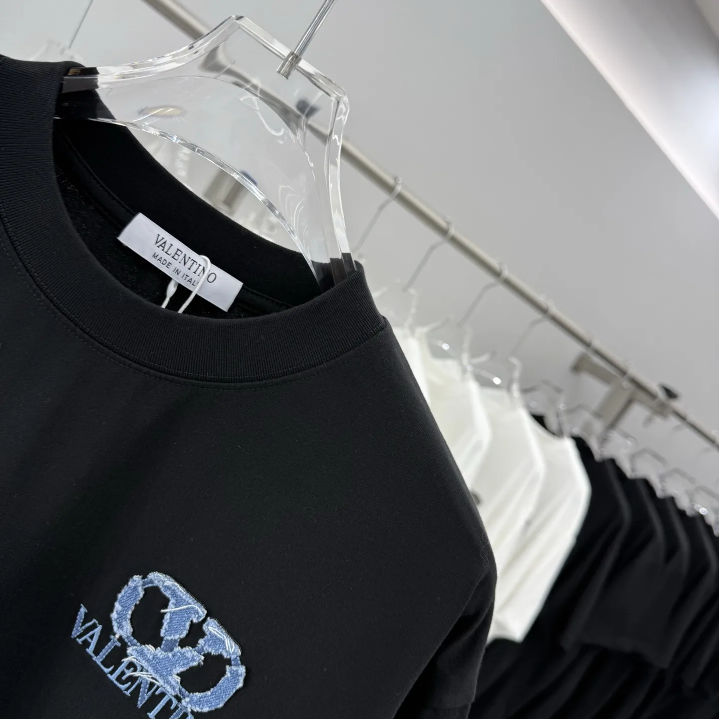 Logo Patch Embroidered Cotton T-Shirt D16514286 — view 4