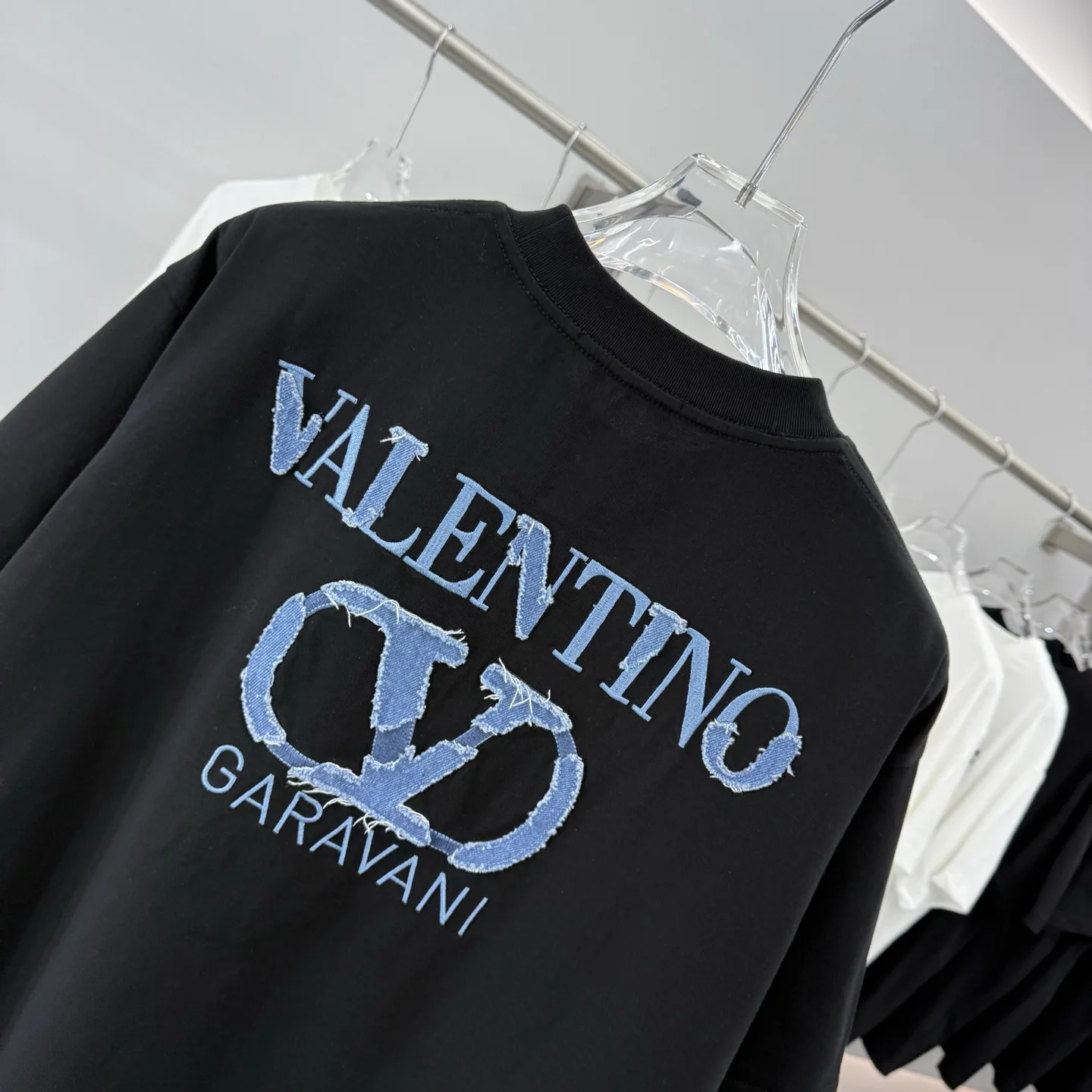 Logo Patch Embroidered Cotton T-Shirt D16514286 — view 8