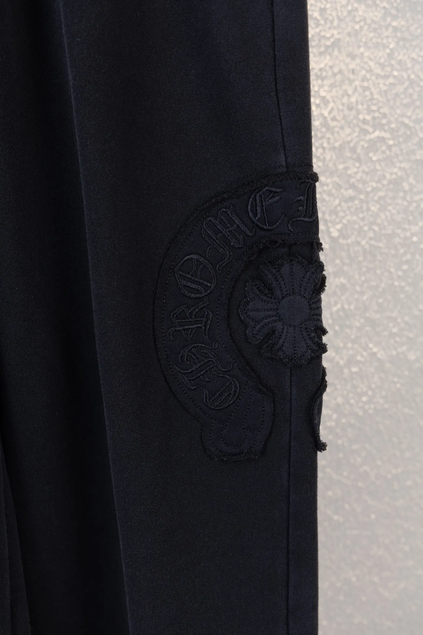 Horshoe Patch Embroidered Sweatpants D16512654 — view 3