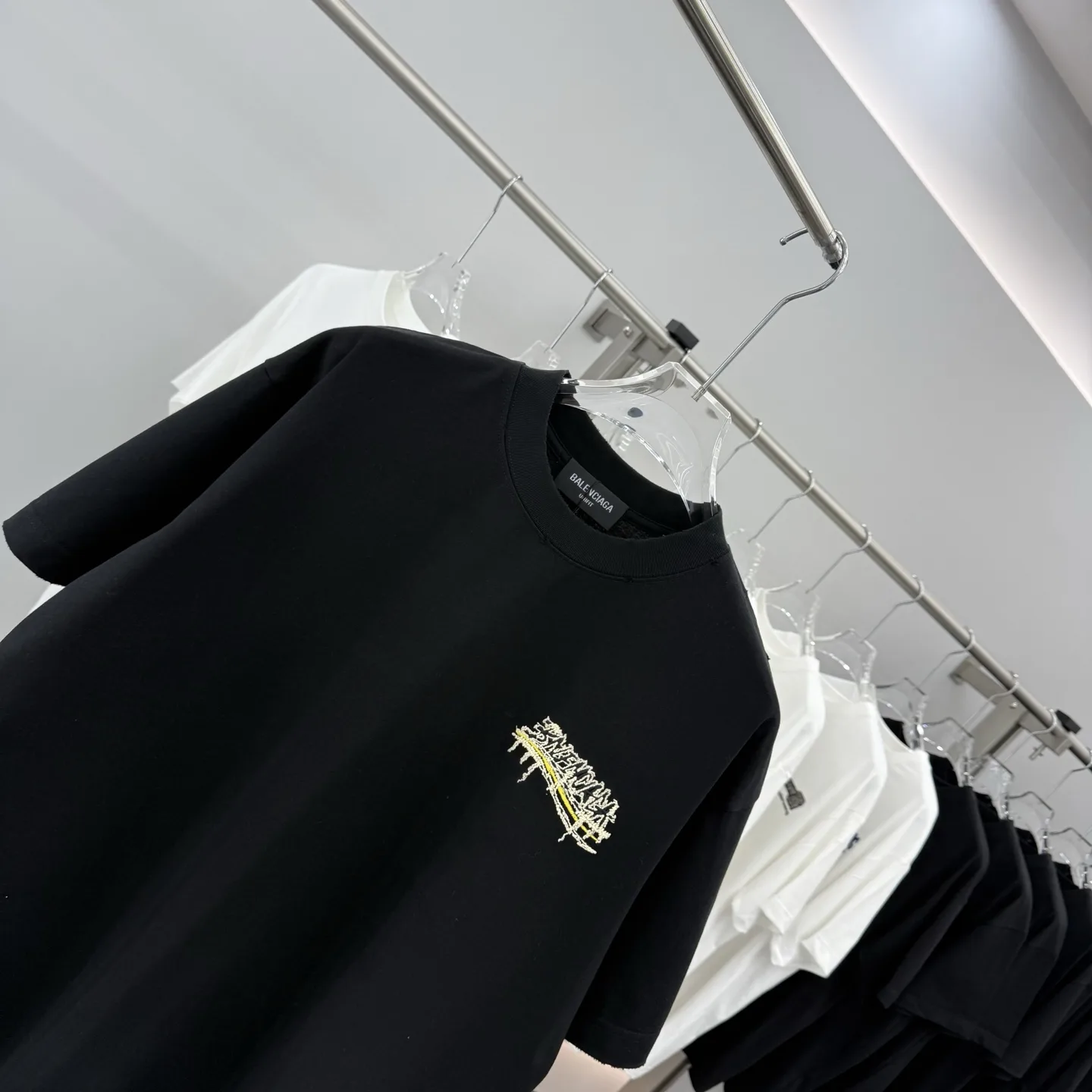 Embroidered Logo Oversized T-Shirt D16514304 — view 3