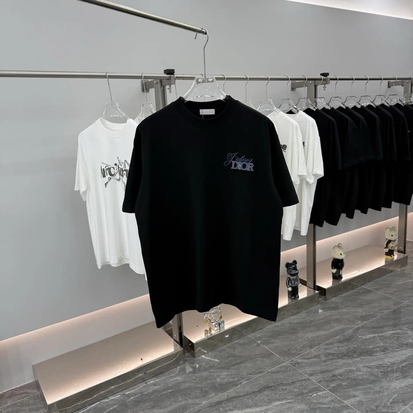 J'adore Dior Logo Embroidered T-Shirt D16514284