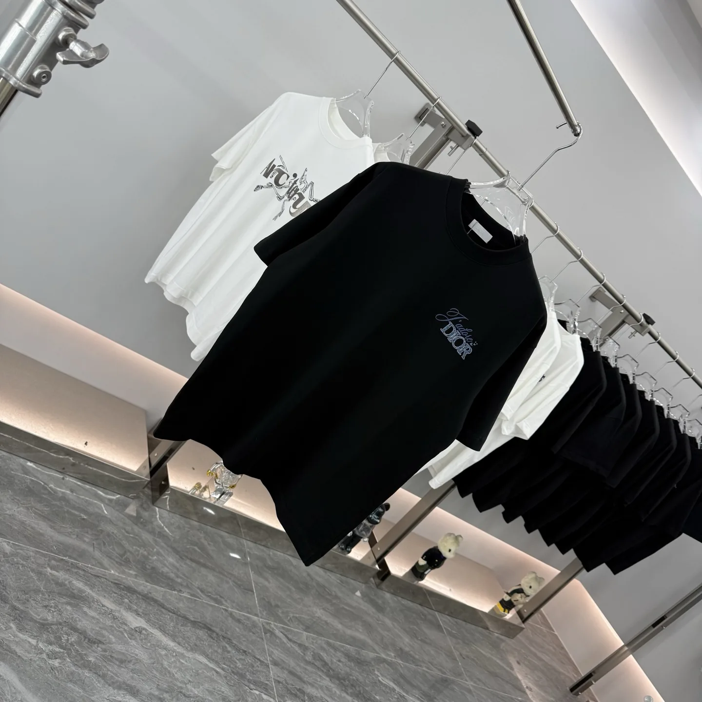 J'adore Dior Logo Embroidered T-Shirt D16514284 — view 2