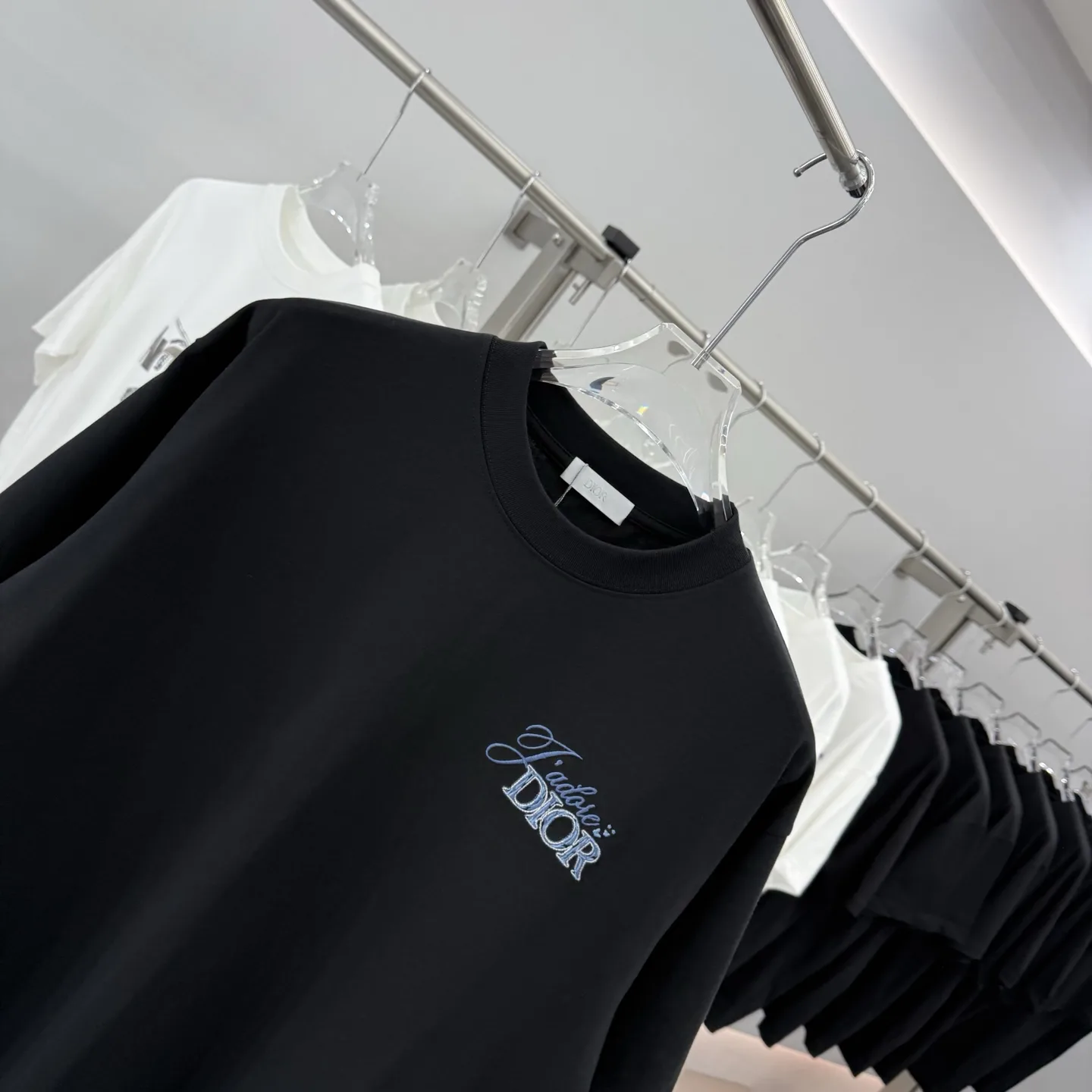 J'adore Dior Logo Embroidered T-Shirt D16514284 — view 3