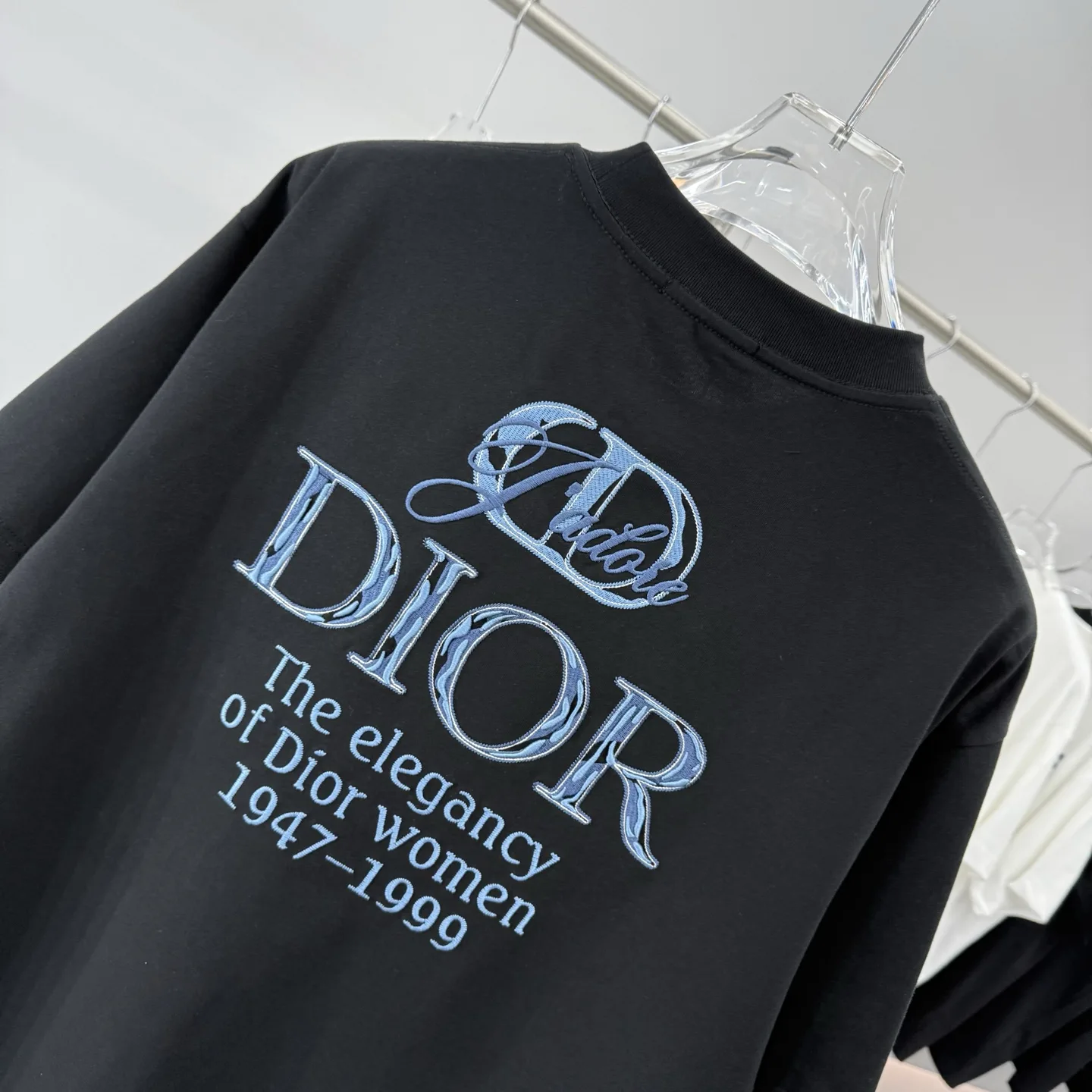 J'adore Dior Logo Embroidered T-Shirt D16514284 — view 8
