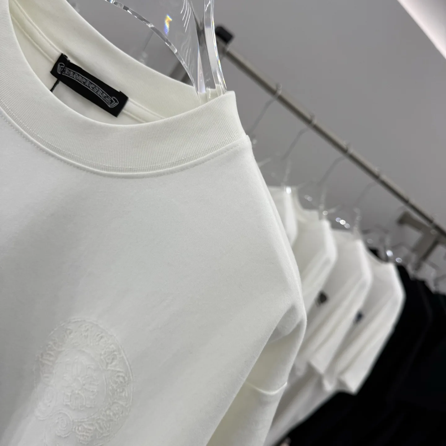 Laser-Cut Logo Crew-Neck T-Shirt D16514256 — view 4