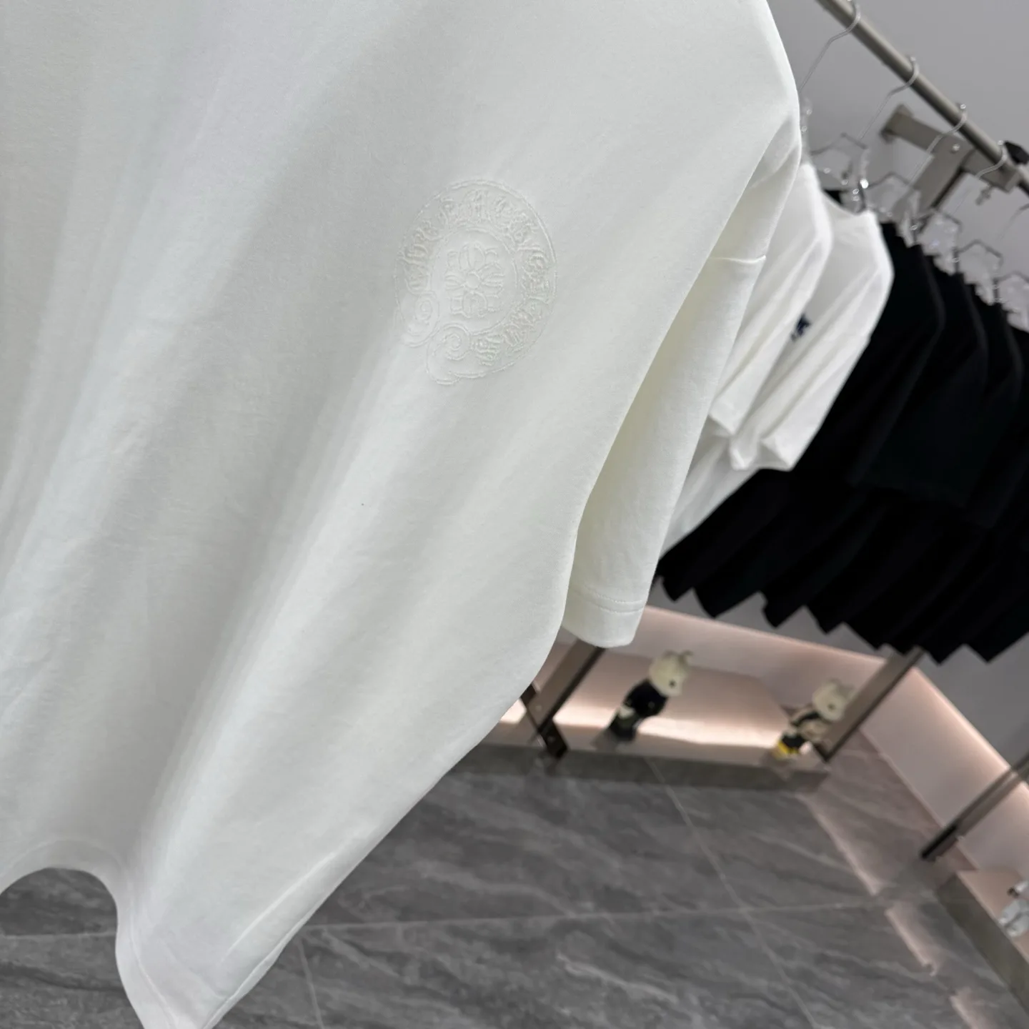 Laser-Cut Logo Crew-Neck T-Shirt D16514256 — view 5