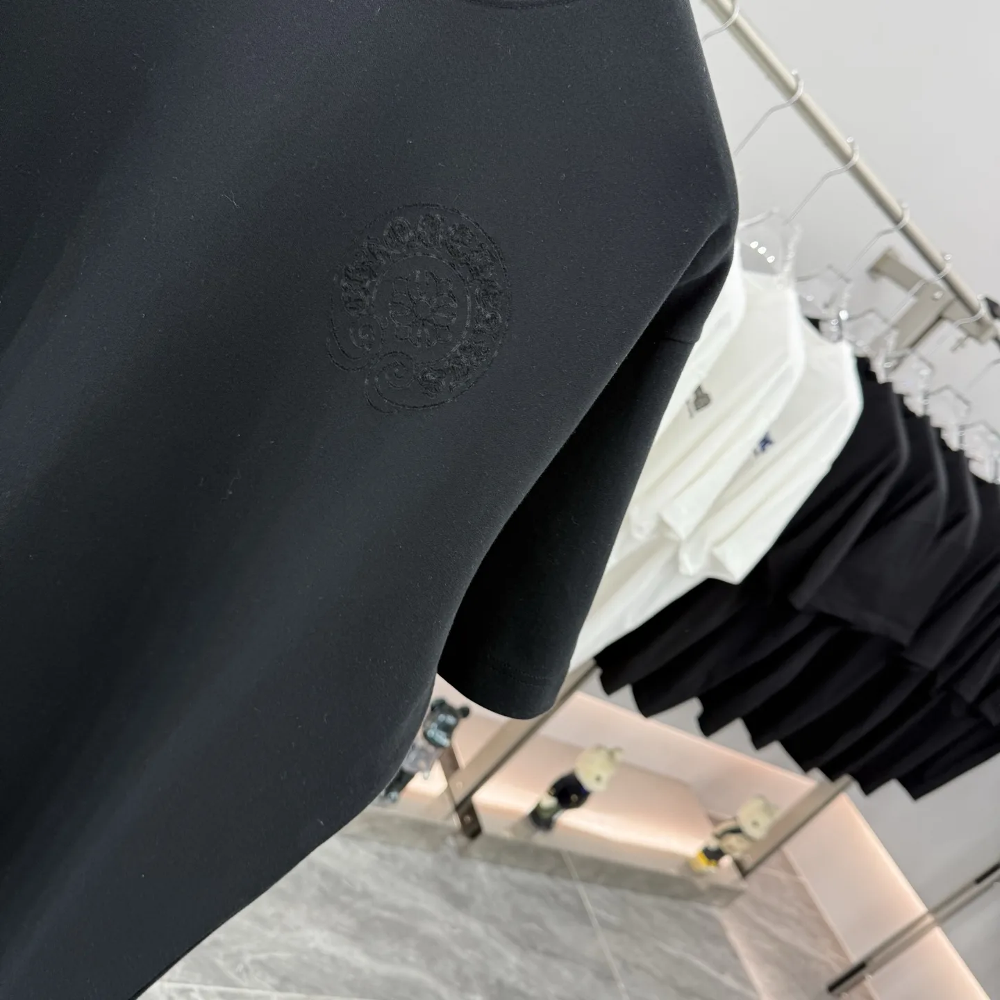 Laser-Cut Logo Crew-Neck T-Shirt D16514258 — view 5