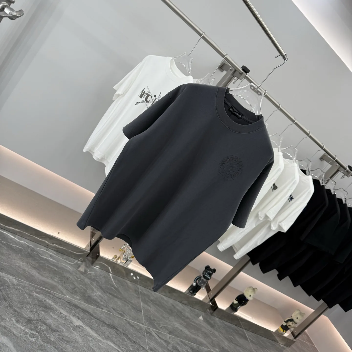 Laser-Etched Oversized Cotton T-Shirt D16514257 — view 2